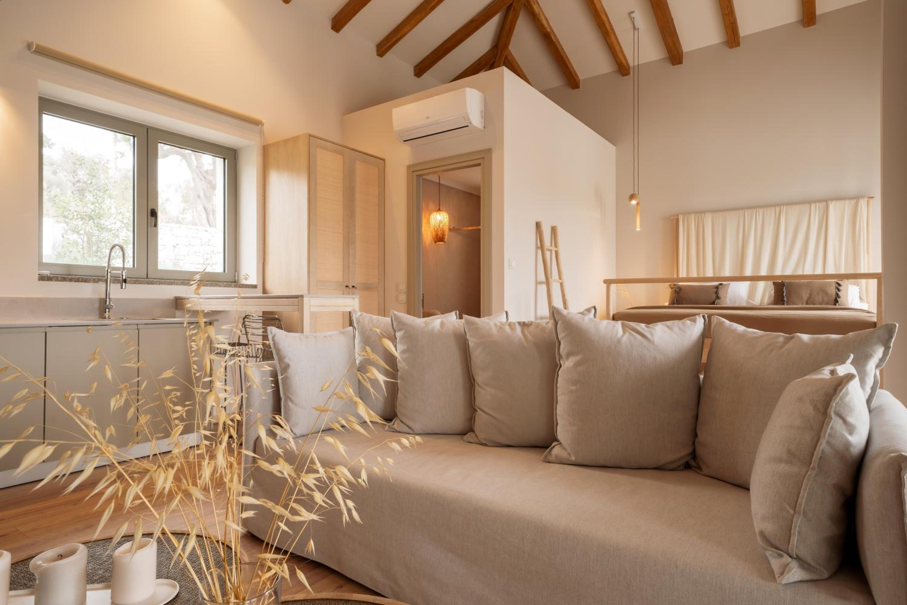 One-Bedroom Villa - Photo 9