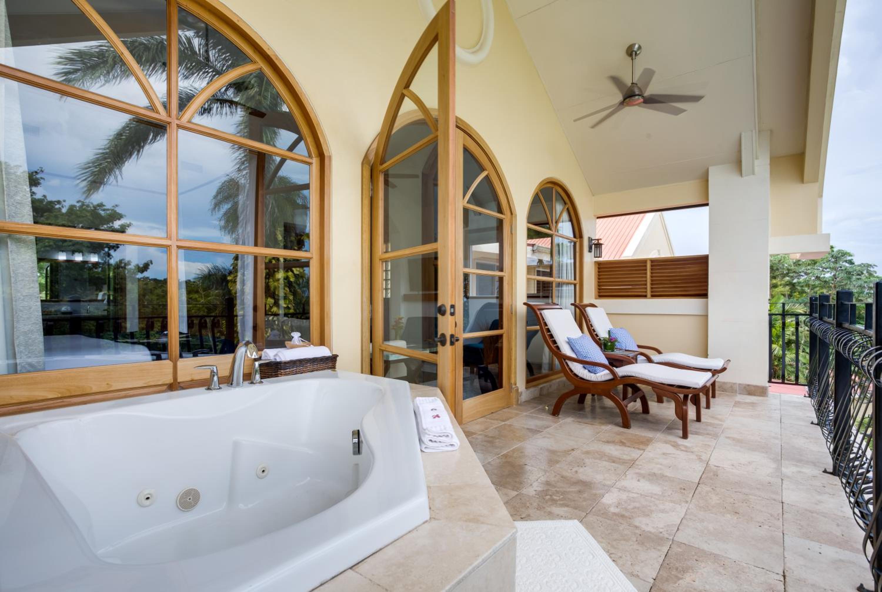 Royal Suite photo 2