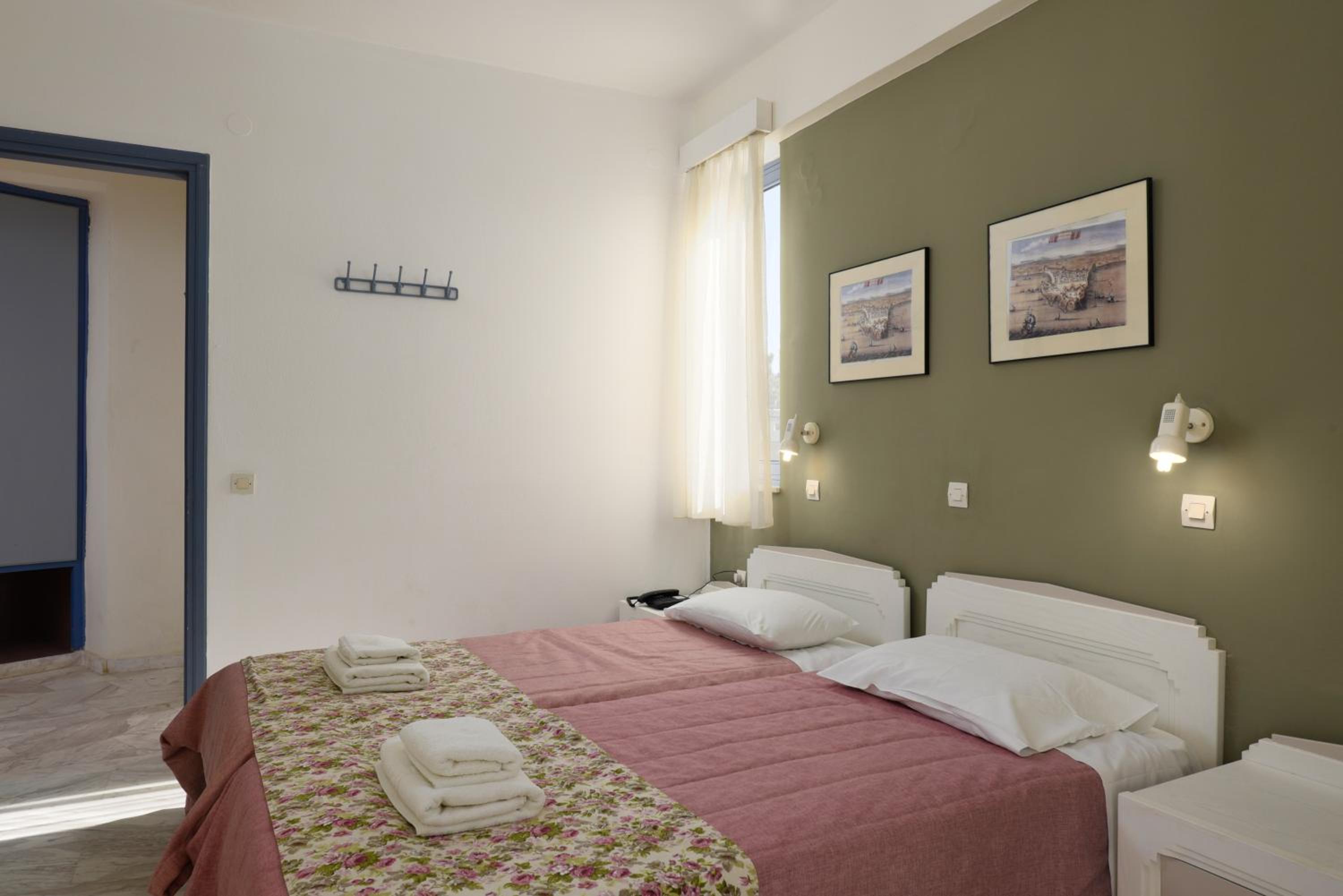 One-Bedroom Apartment (2-4 Adults)  photo 1