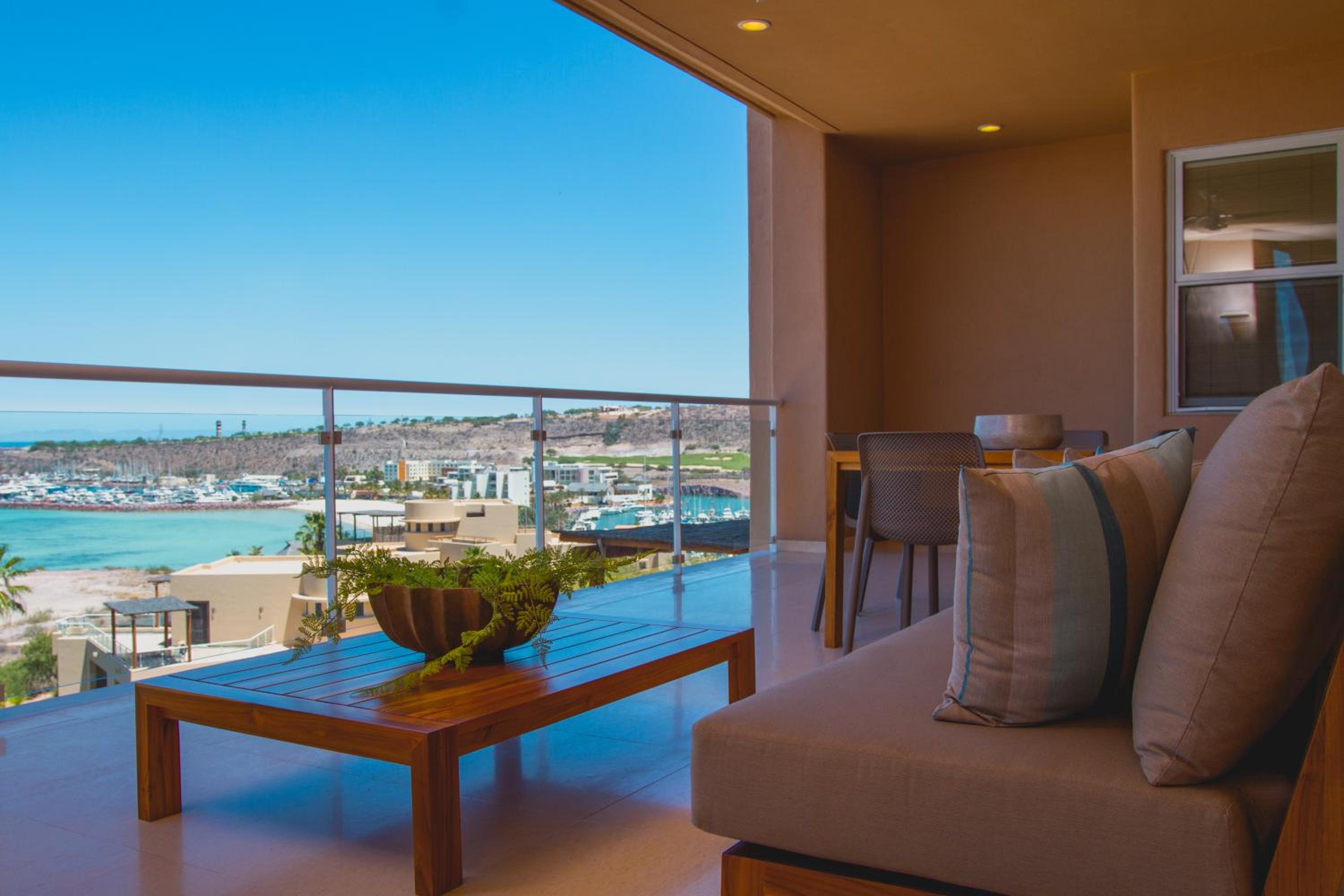 2 Bedroom Ocean View Suite KQQ photo 2