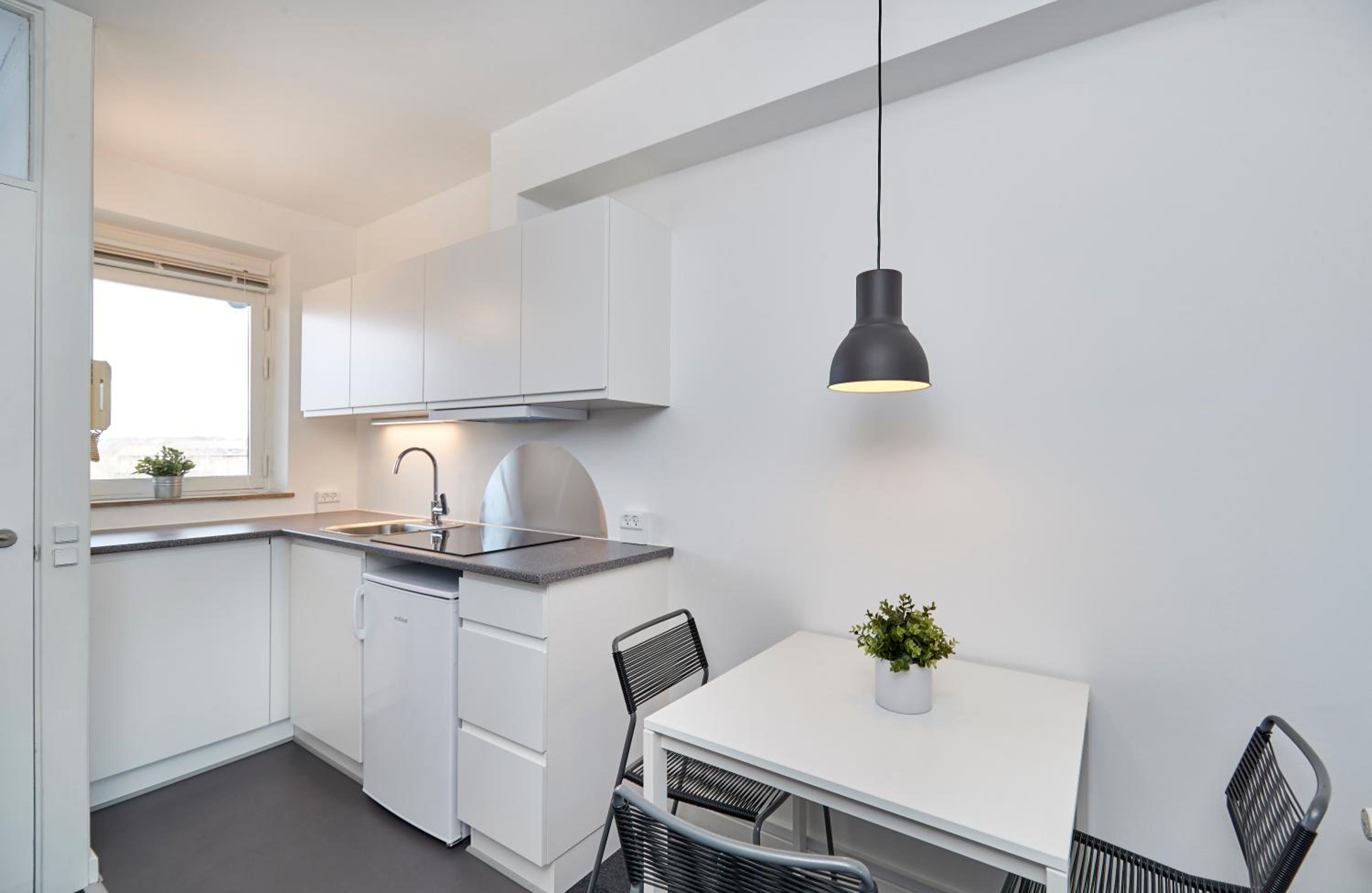 Apartment photo 2