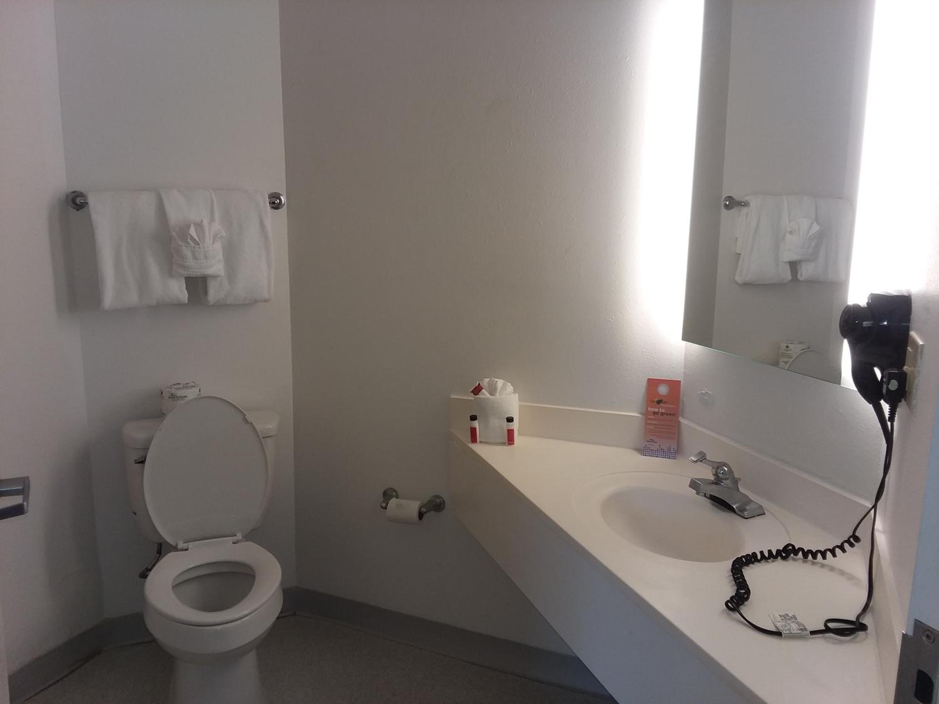 Double Room with Two Double Beds - Non-Smoking - Photo 10