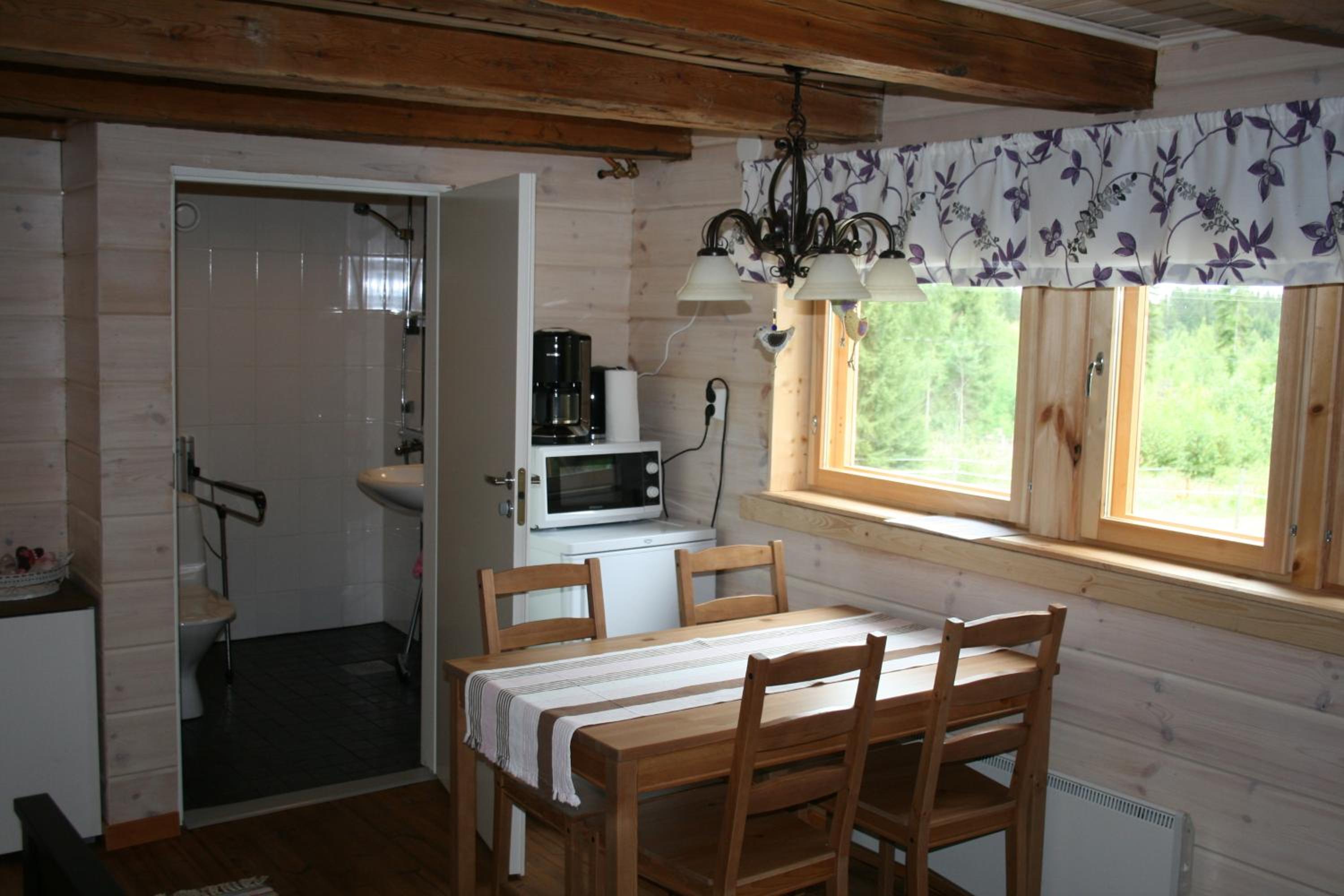 Family Room Old Building  - Photo 9