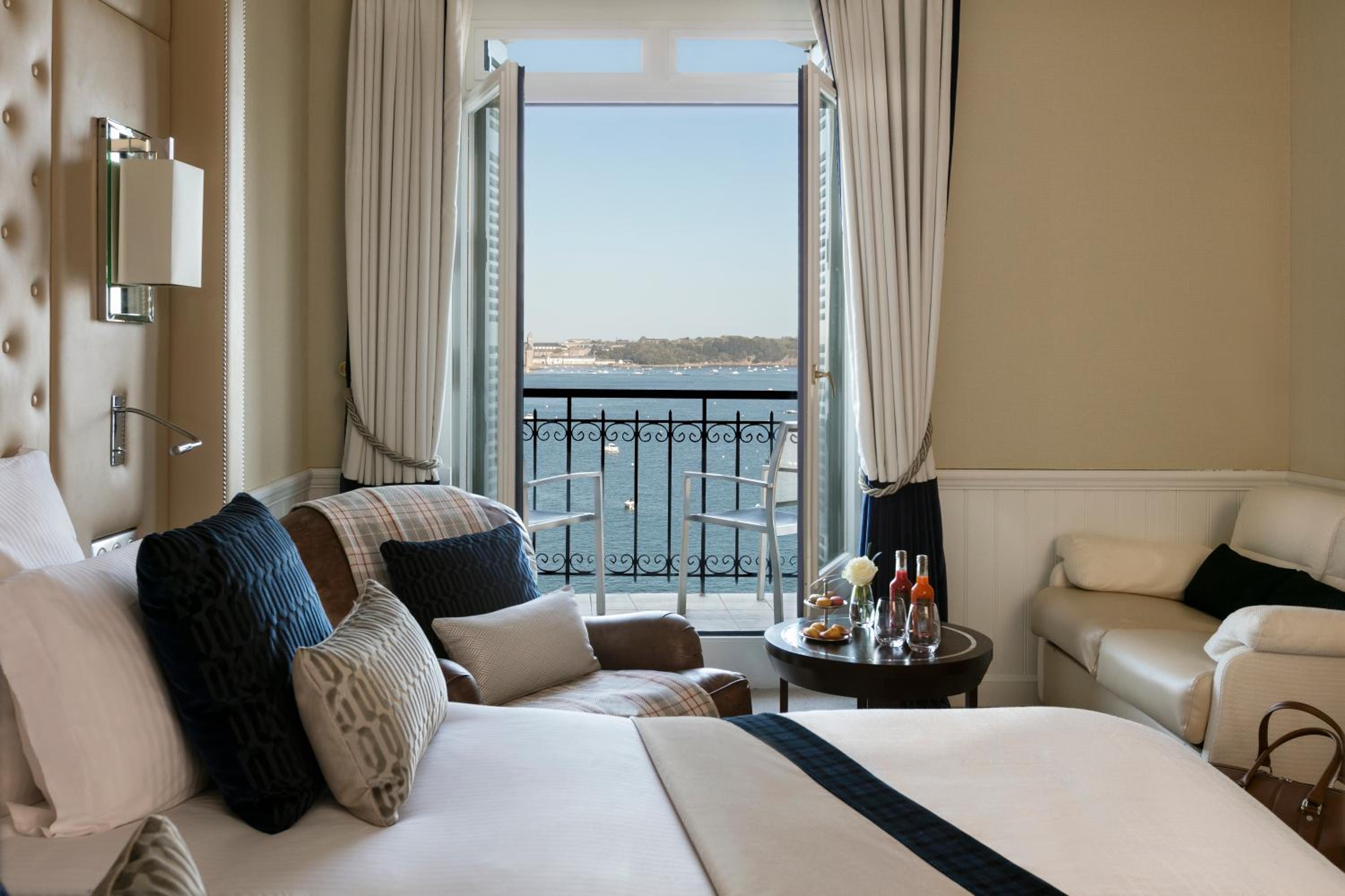Double or Twin Room Prestige with Sea View - Photo 1