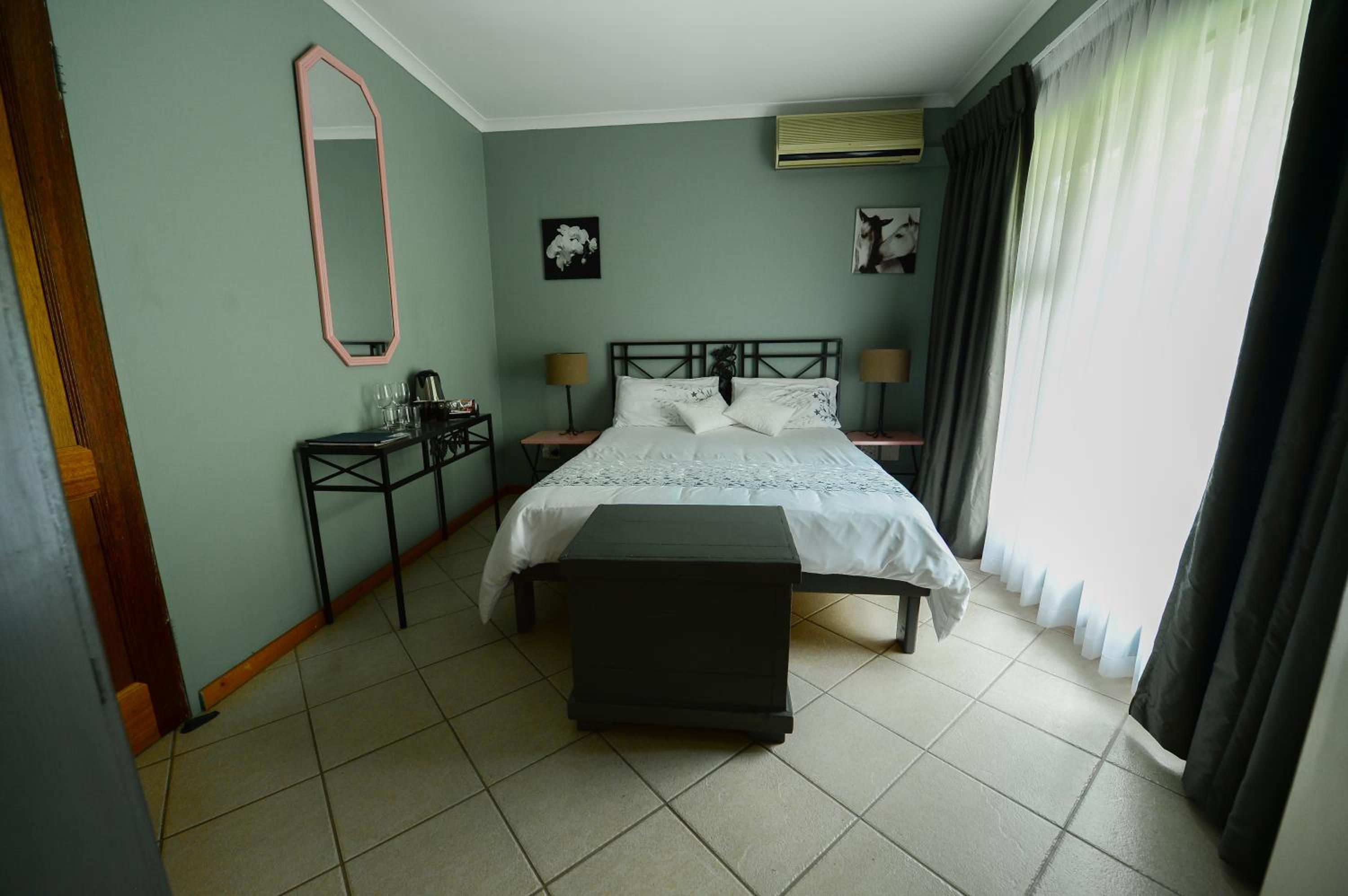 Bougainvilla Business Suite photo 1