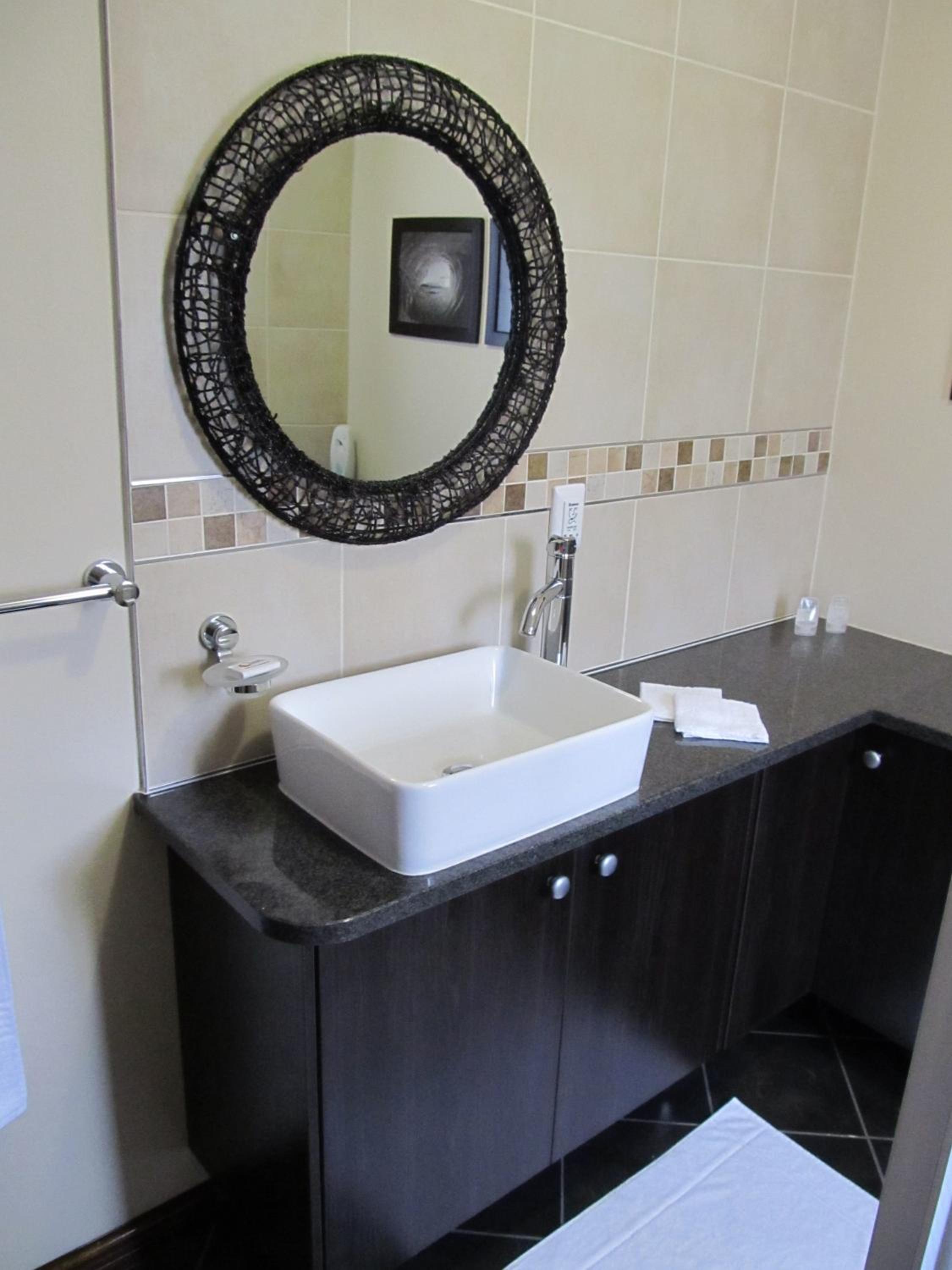 Standard Double Room - Photo 2