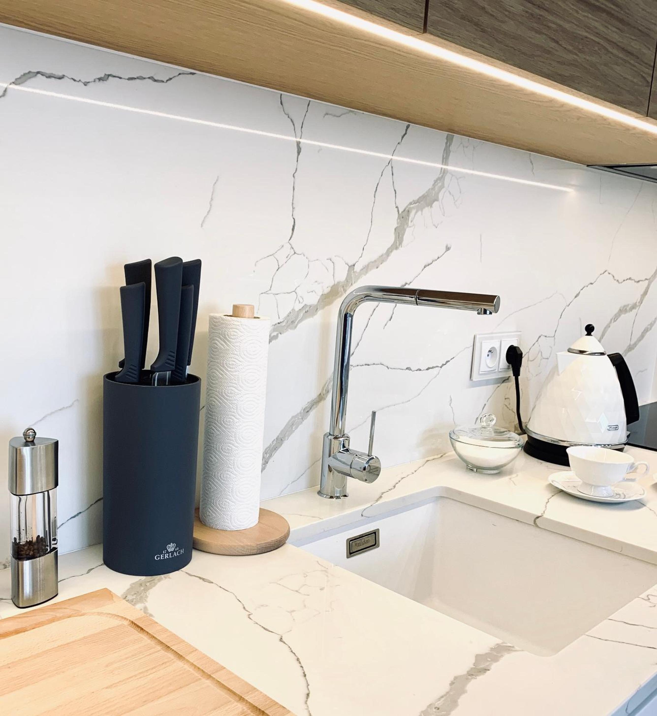 Deluxe Apartment with Terrace - Photo 34