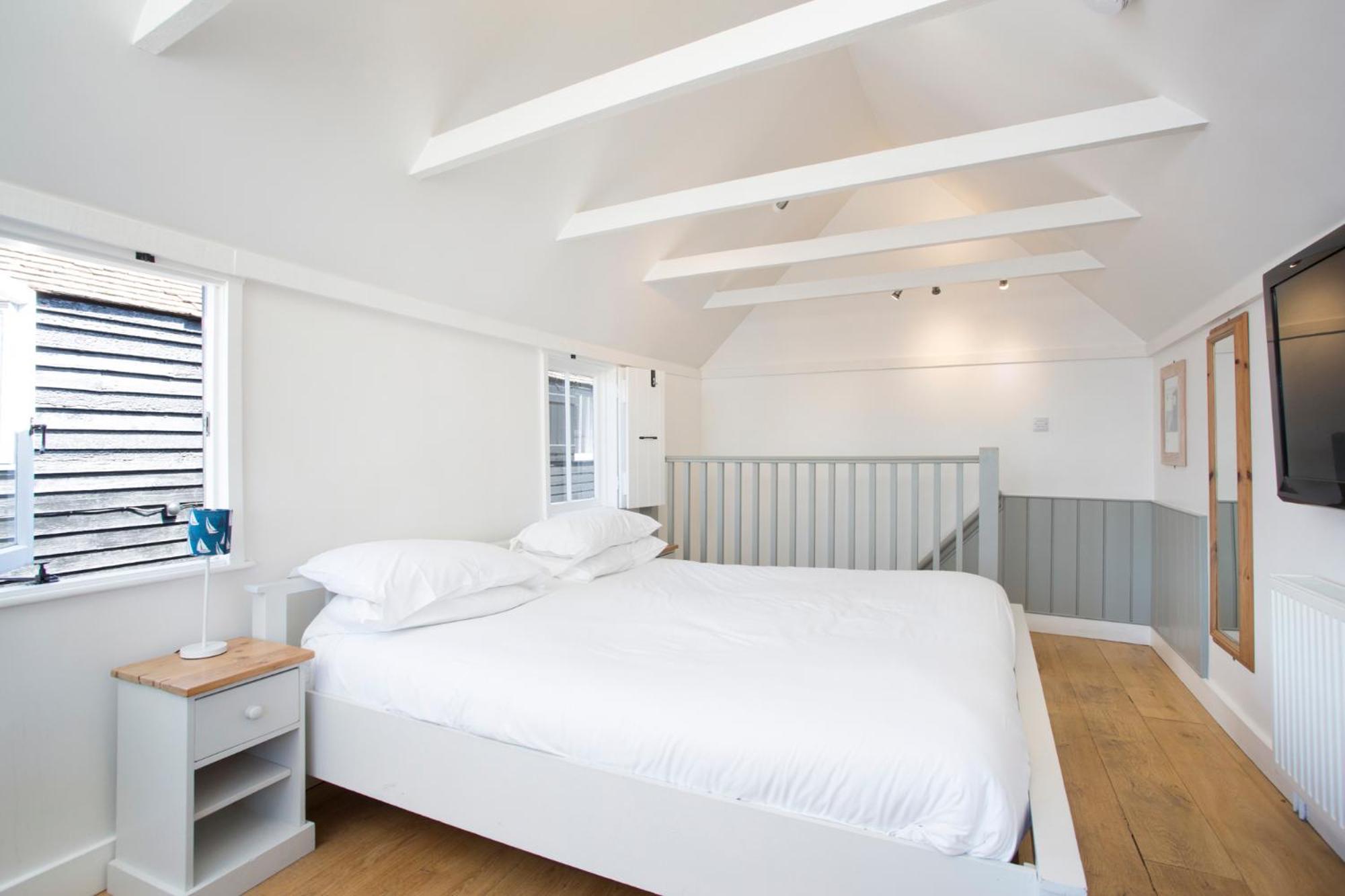 Apartment with Sea View - Photo 1