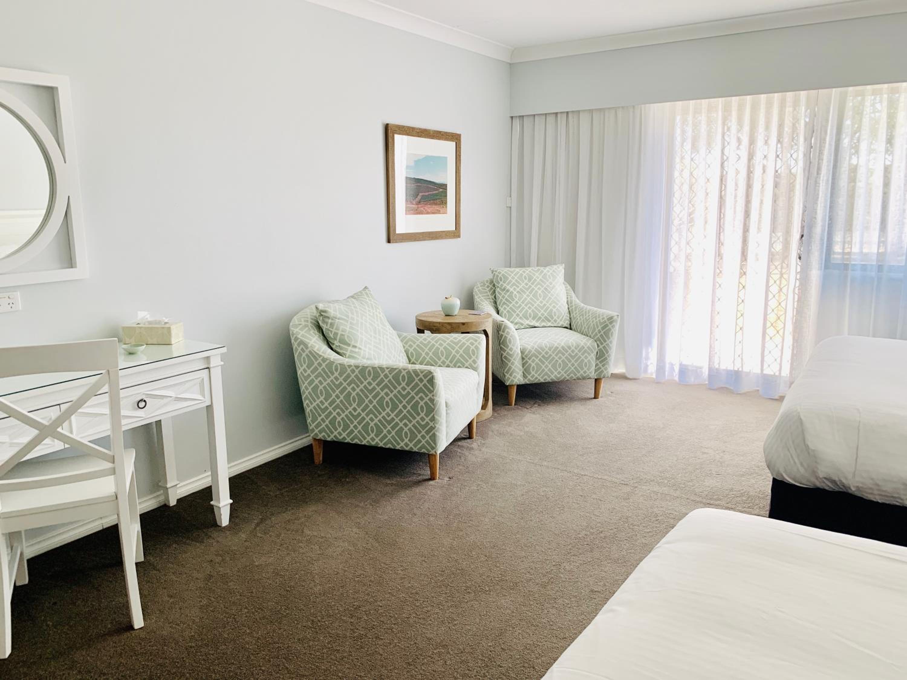 Superior Queen Room With Two Queen Beds photo 3