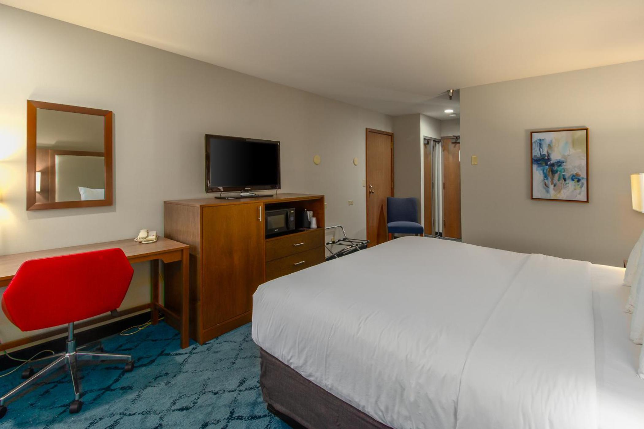 King Room with River View - Photo 2