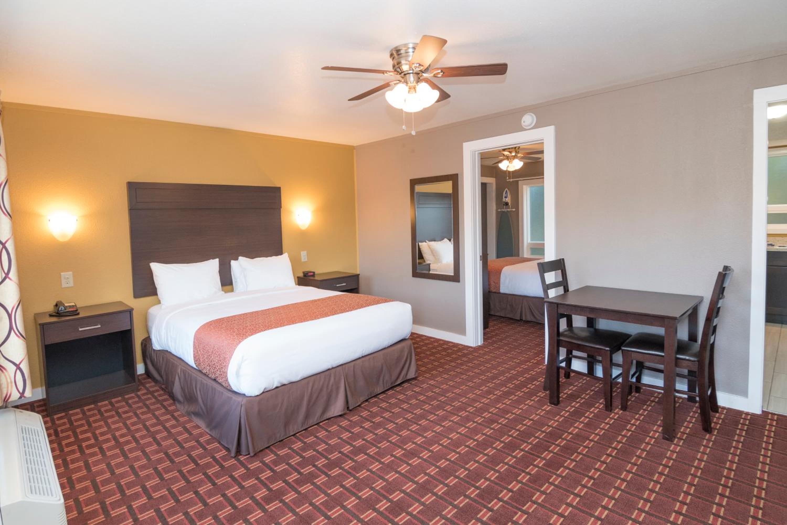 2 Bedroom Queen Suite