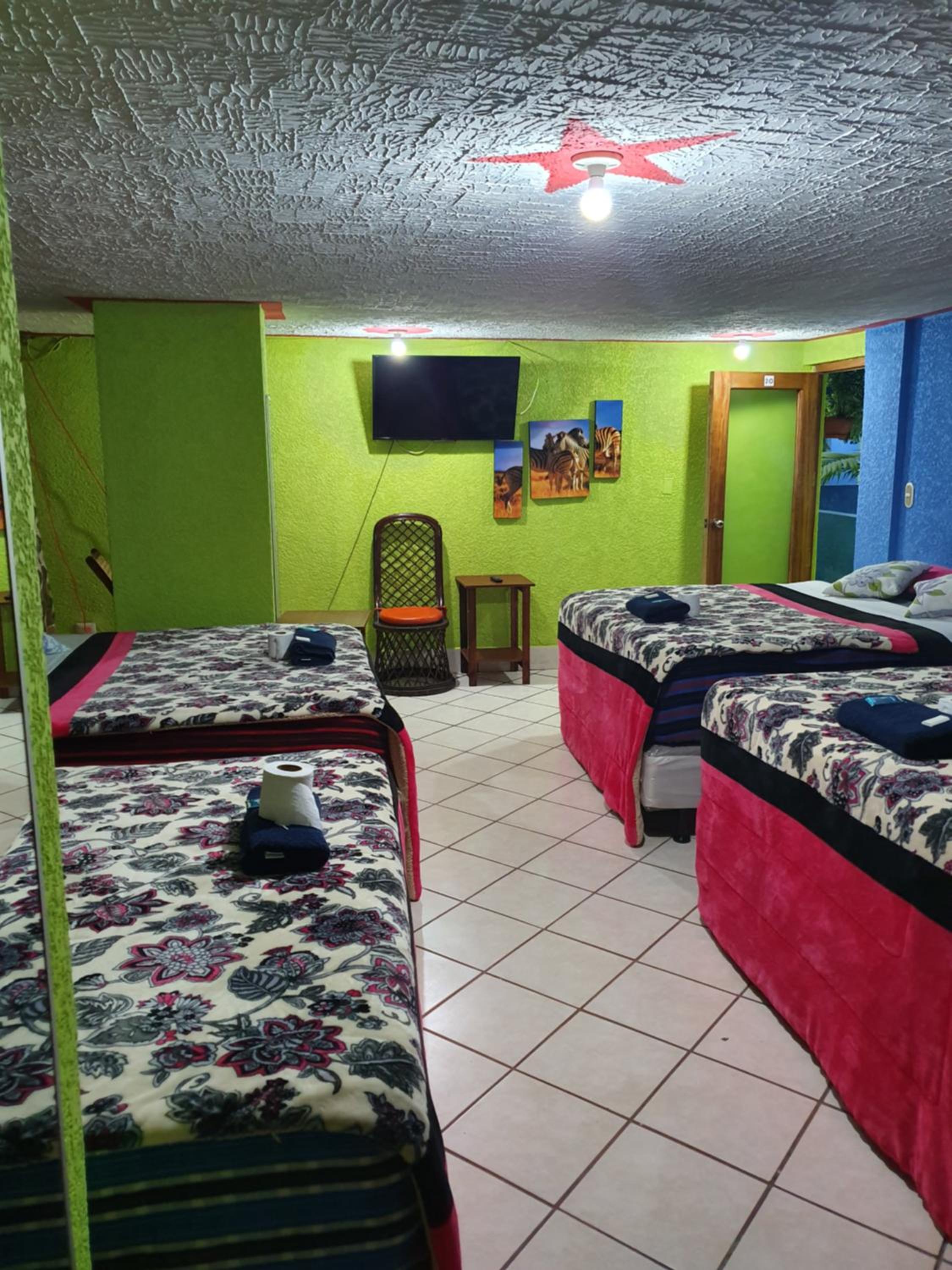 Deluxe Family Room photo 2