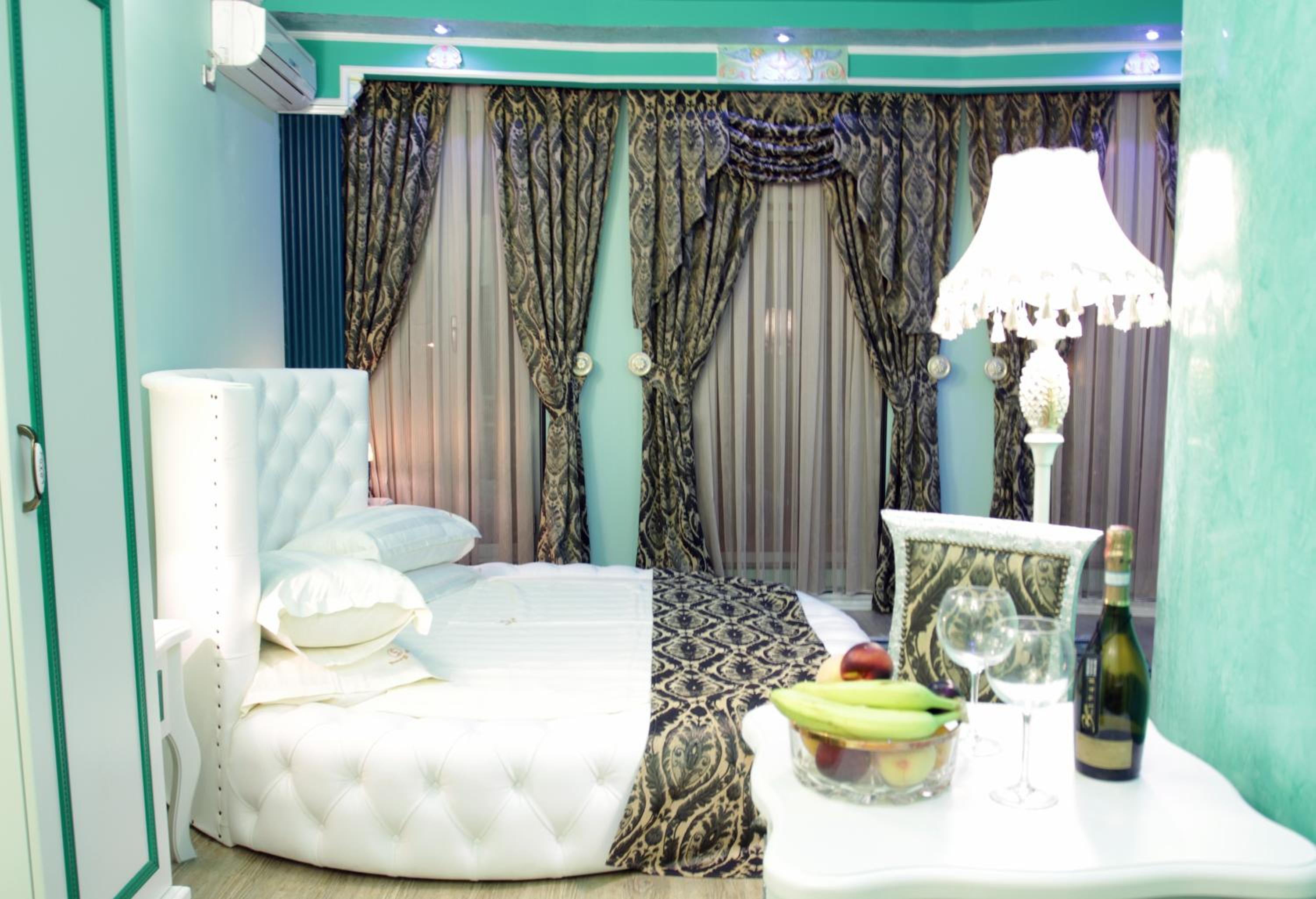 Deluxe Suite photo 2