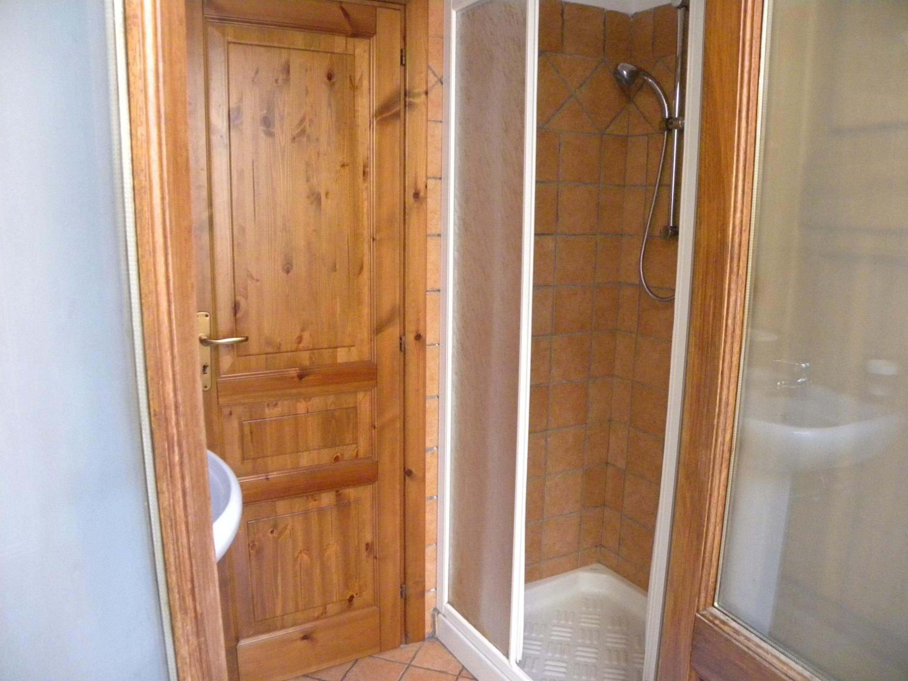 Studio with External Kitchenette (2 Adults) - Photo 4