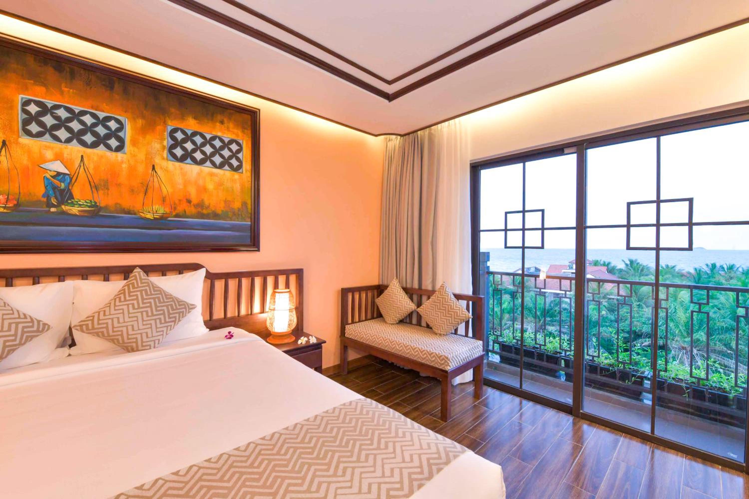 Deluxe Double Room with Partial Ocean View - Photo 2