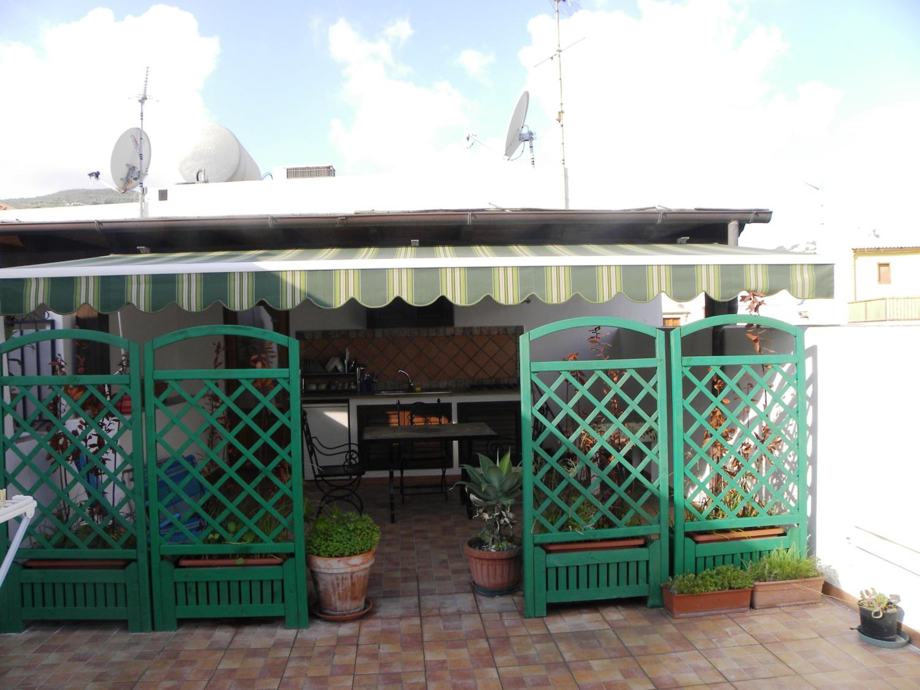 Studio with External Kitchenette (2 Adults) - Photo 14