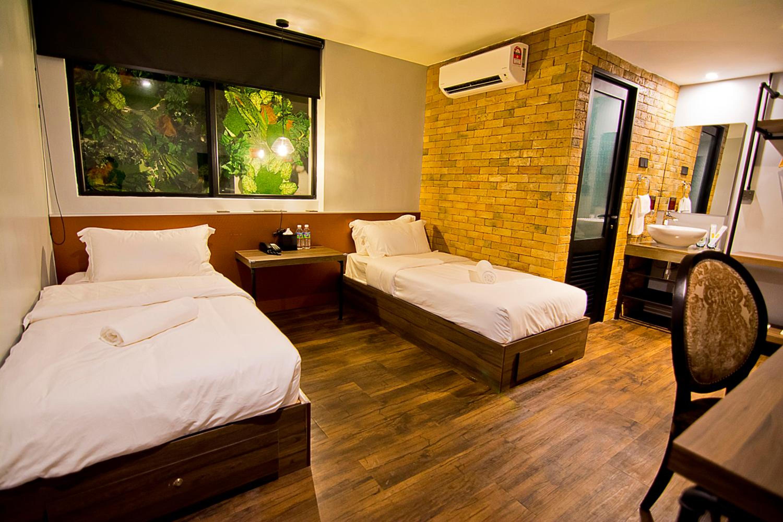 Superior Twin Room - Photo 4