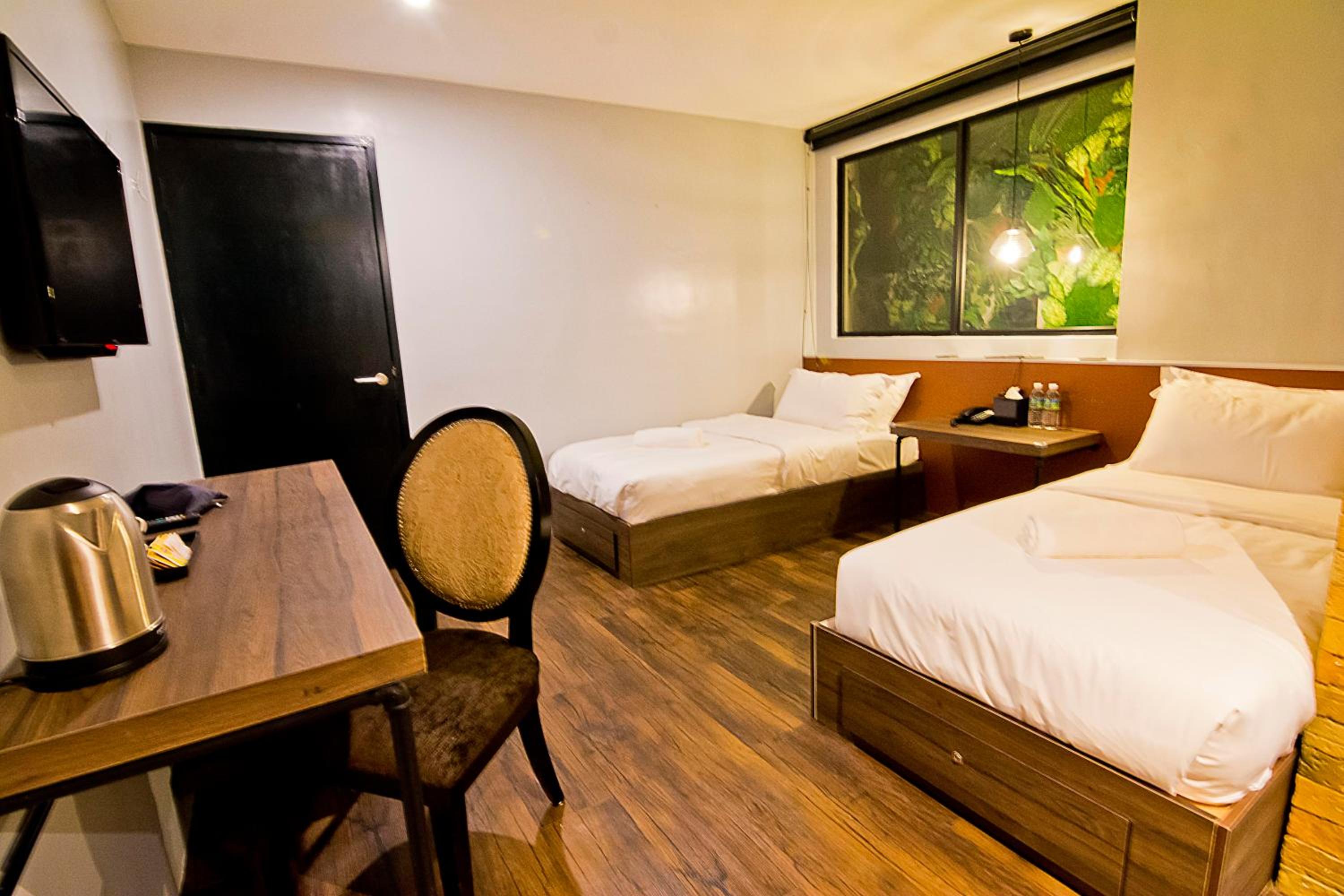 Superior Twin Room - Photo 5