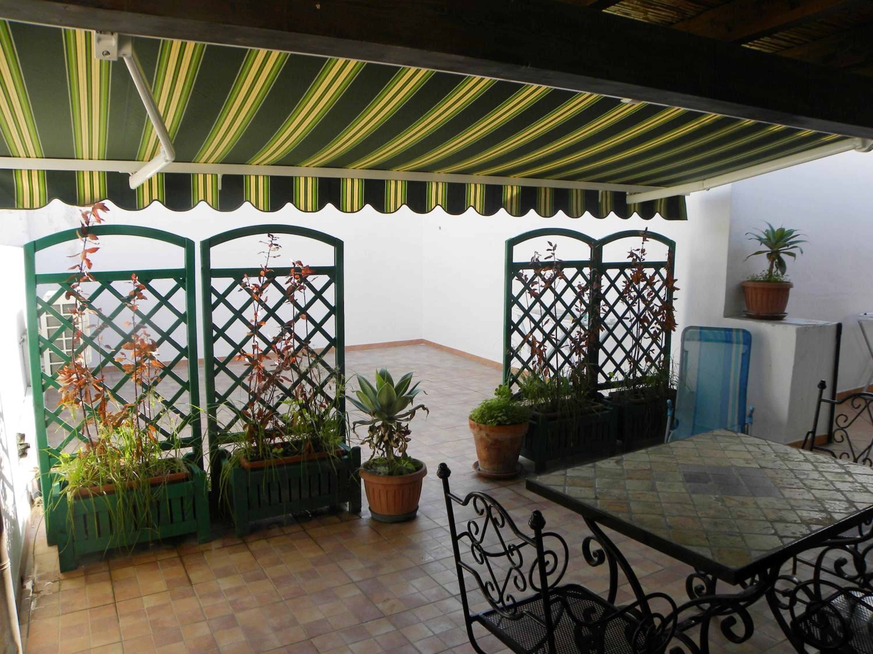 Studio with External Kitchenette (2 Adults) - Photo 26