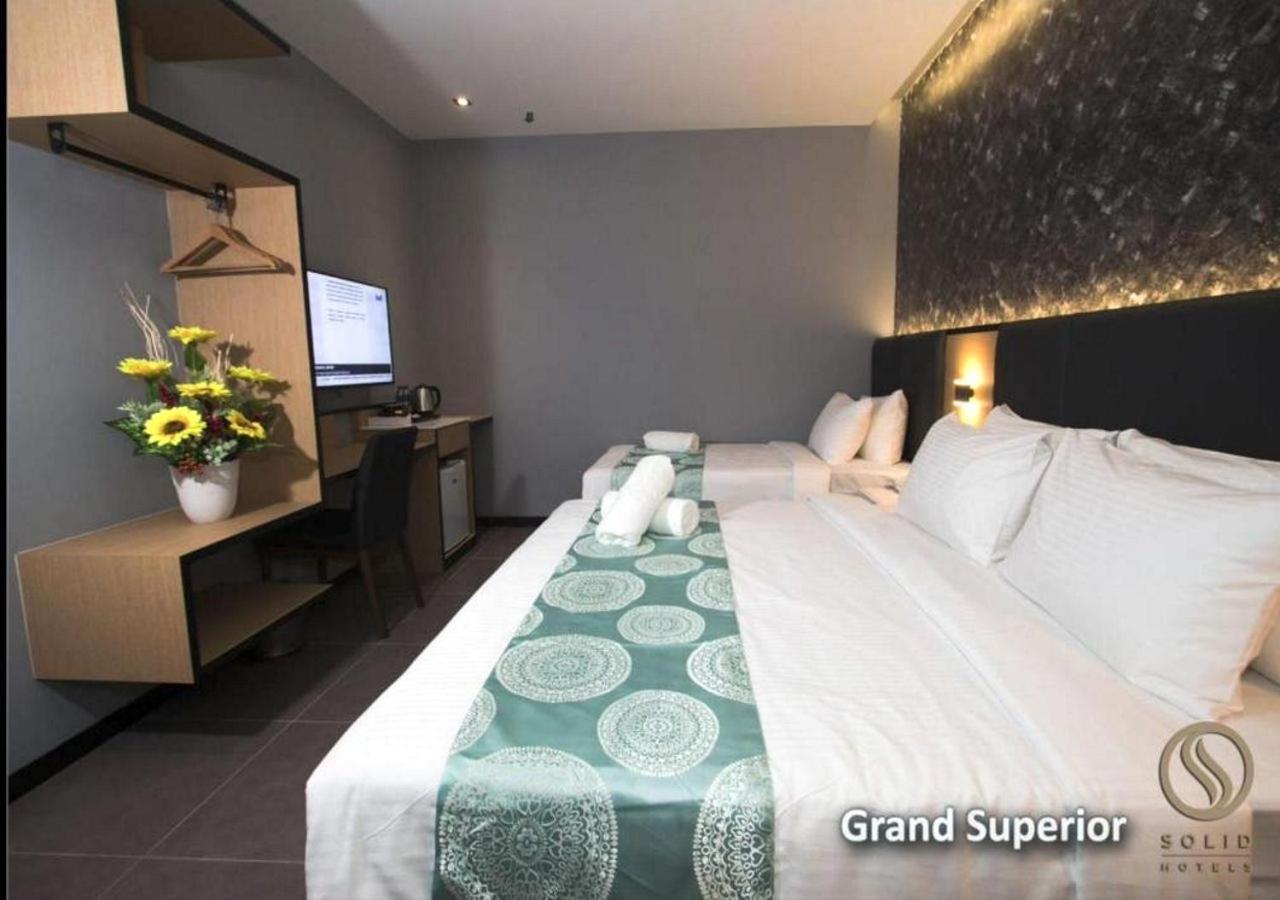 Deluxe Triple Room photo 2