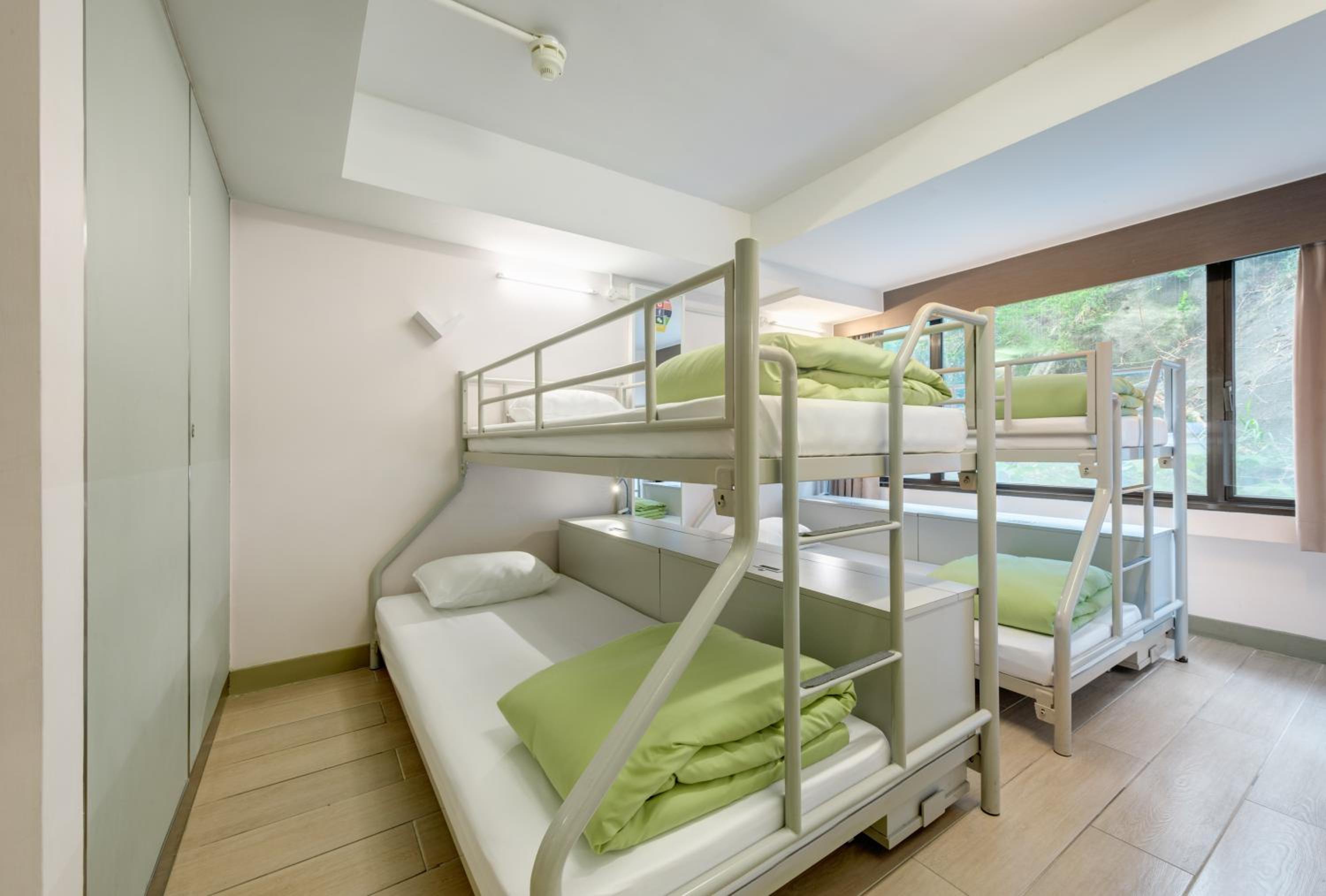 Mixed Dormitory Room