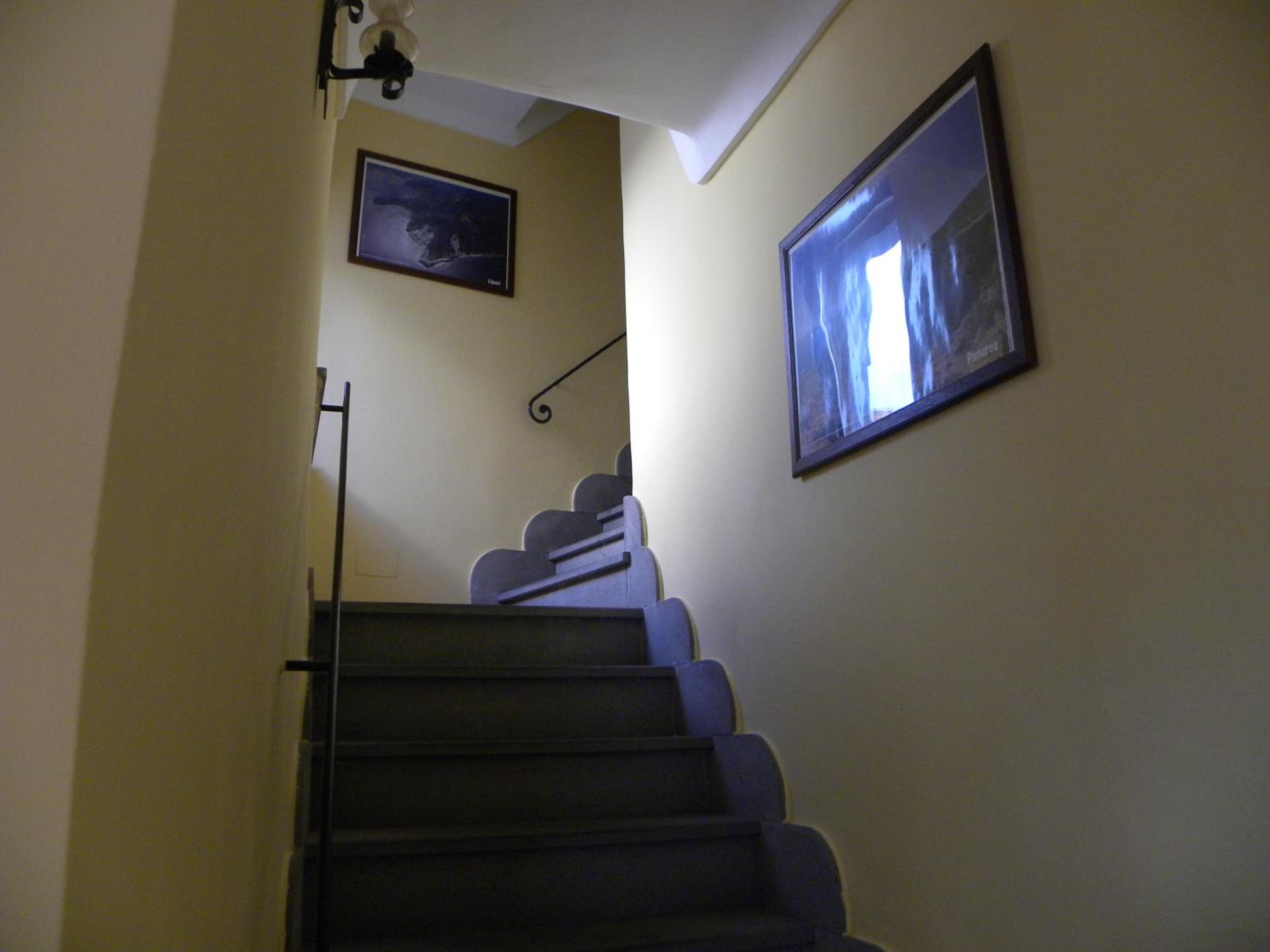 Studio with External Kitchenette (2 Adults) - Photo 17