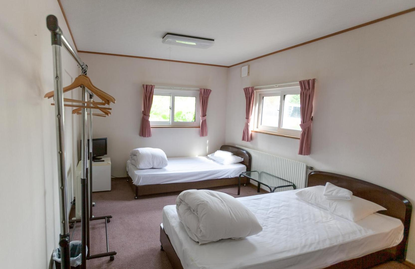 Standard Quadruple Room - Photo 6