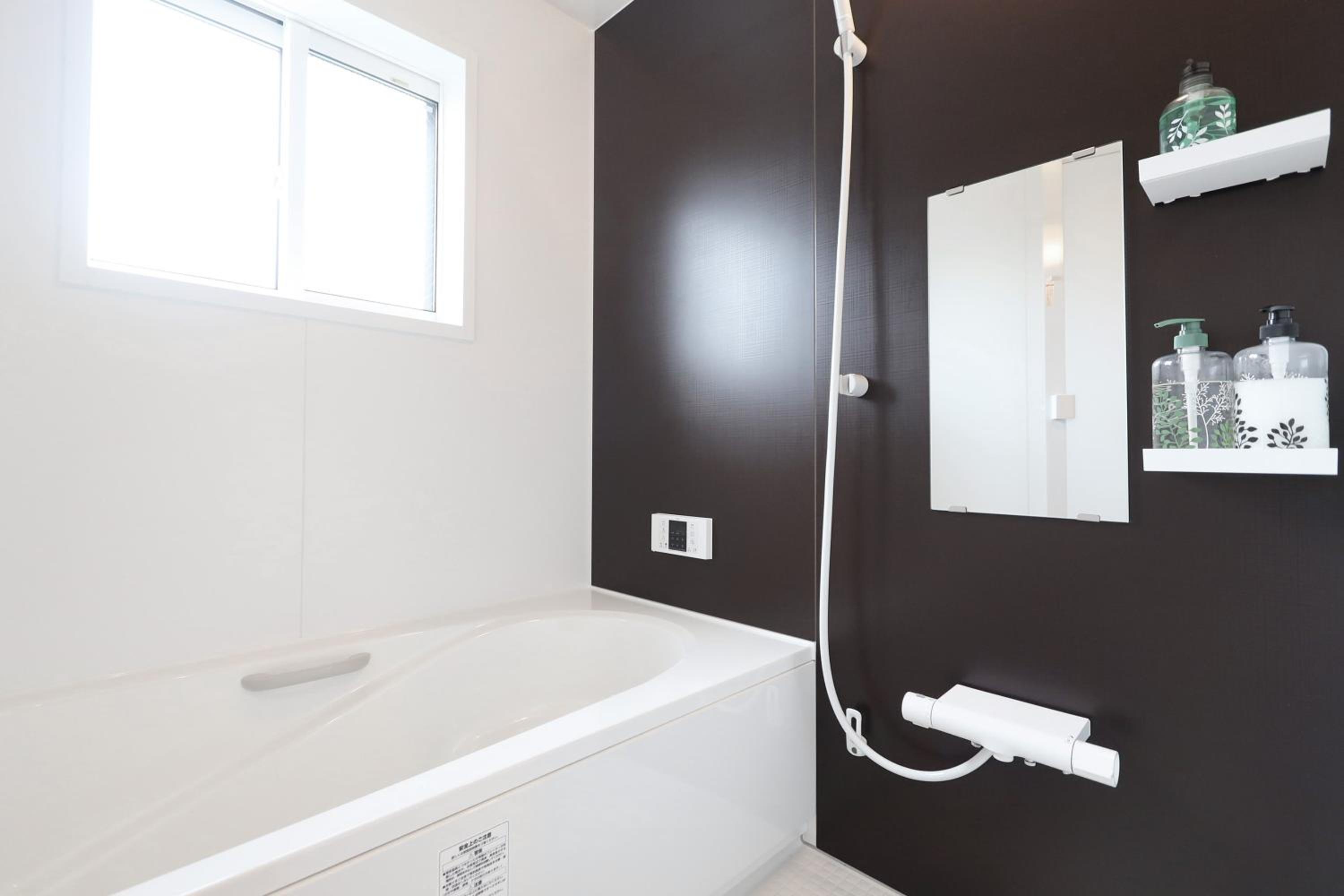 Three-Bedroom House - Photo 9