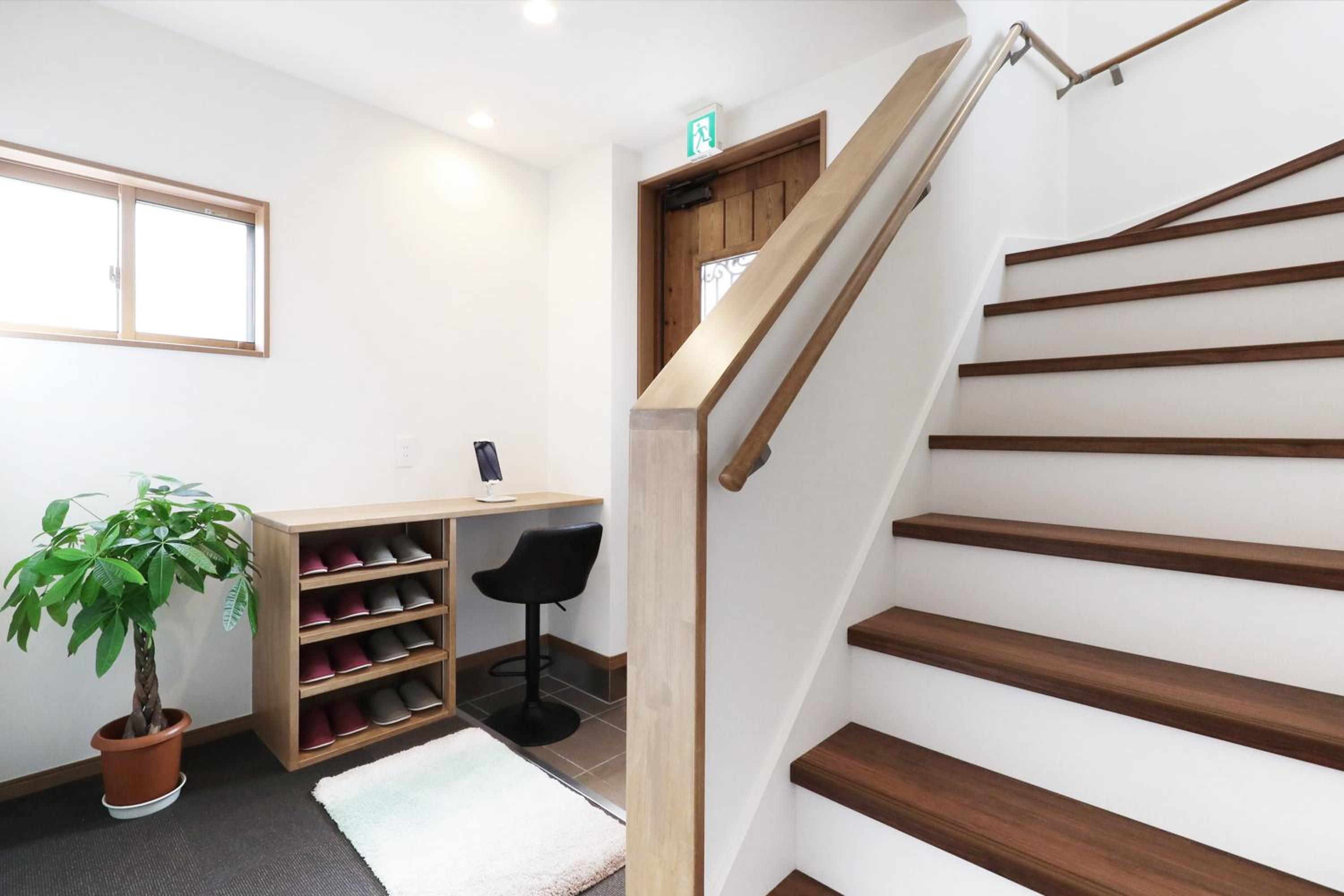 Three-Bedroom House - Photo 2