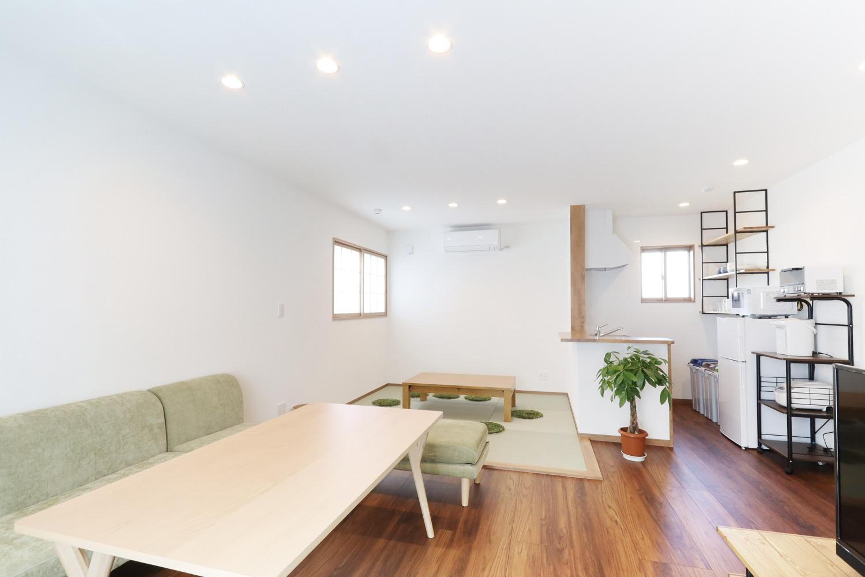 Three-Bedroom House photo 3