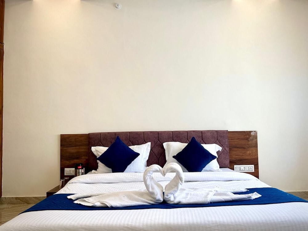 Deluxe Double Room, Balcony, Mountain View