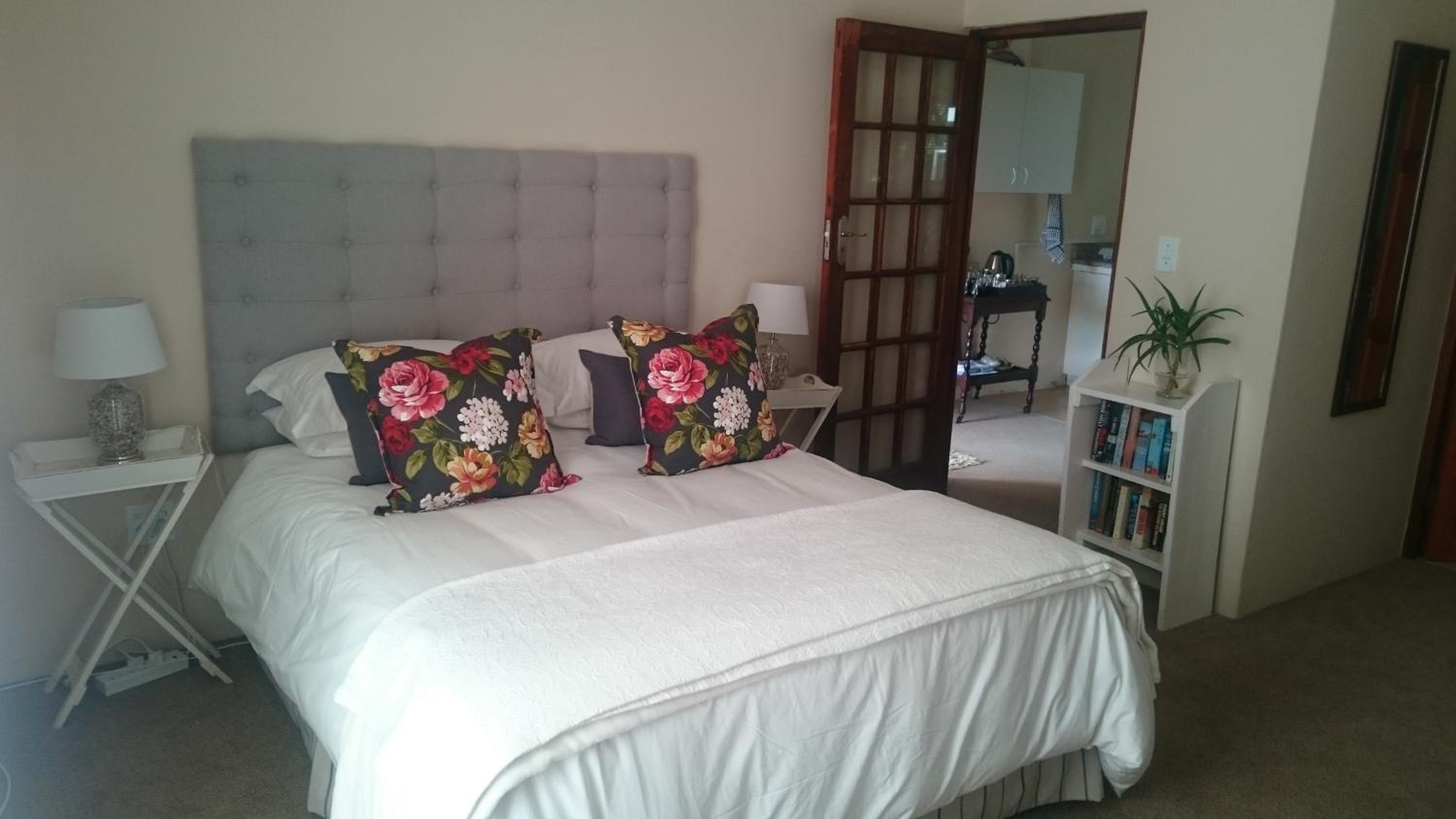 One-Bedroom Apartment - Photo 13