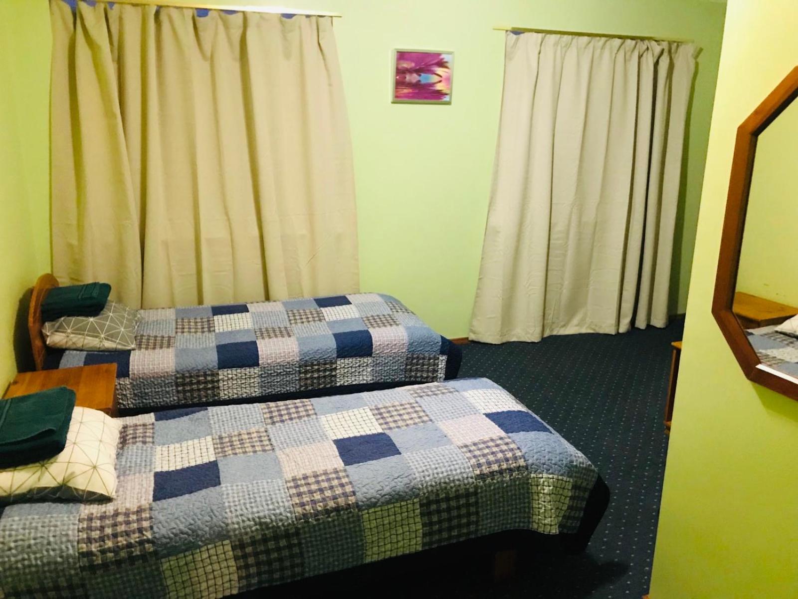 Budget Twin Room - Photo 1