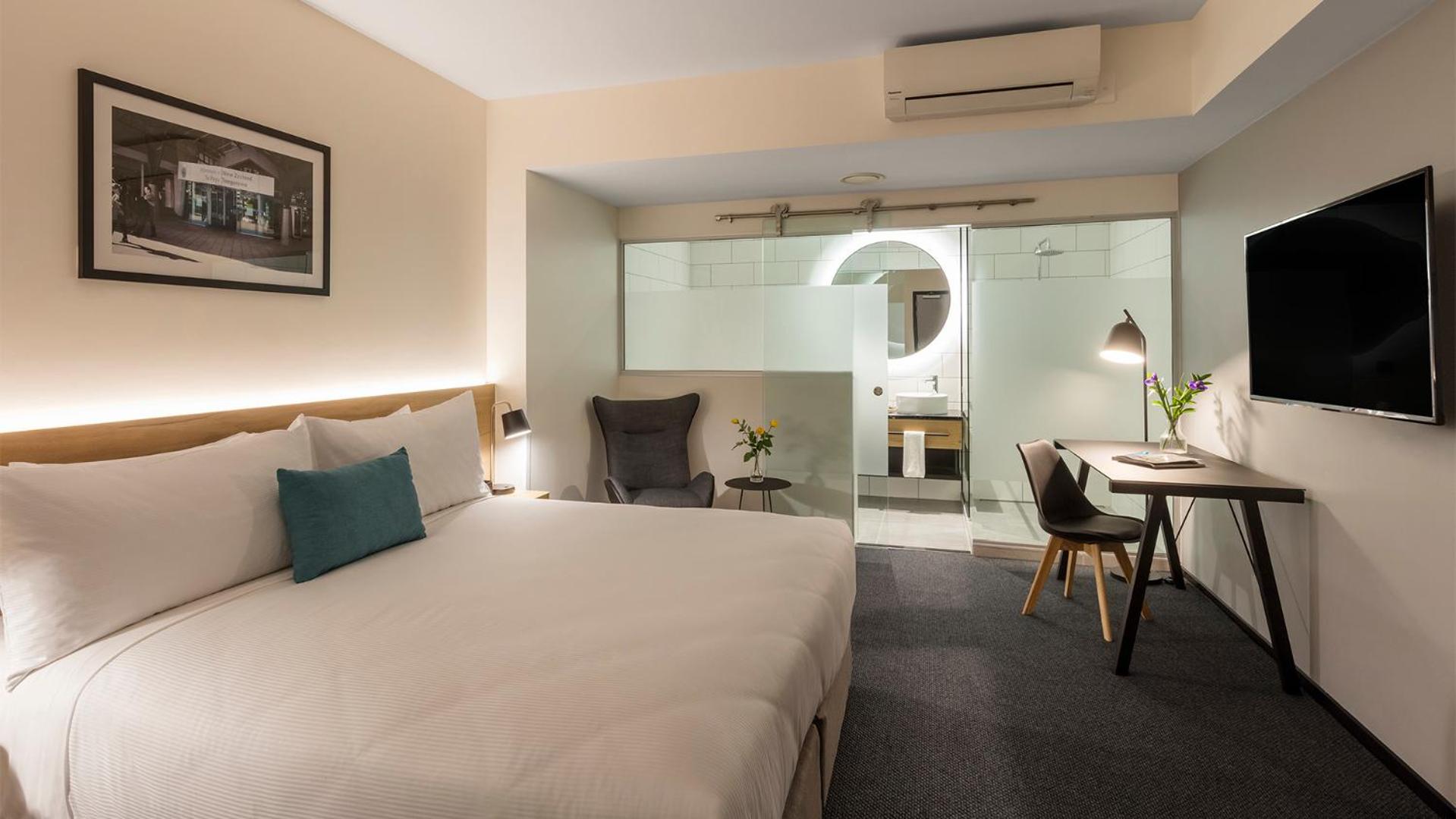 Hotel Room - Internal (No Windows) - Photo 2