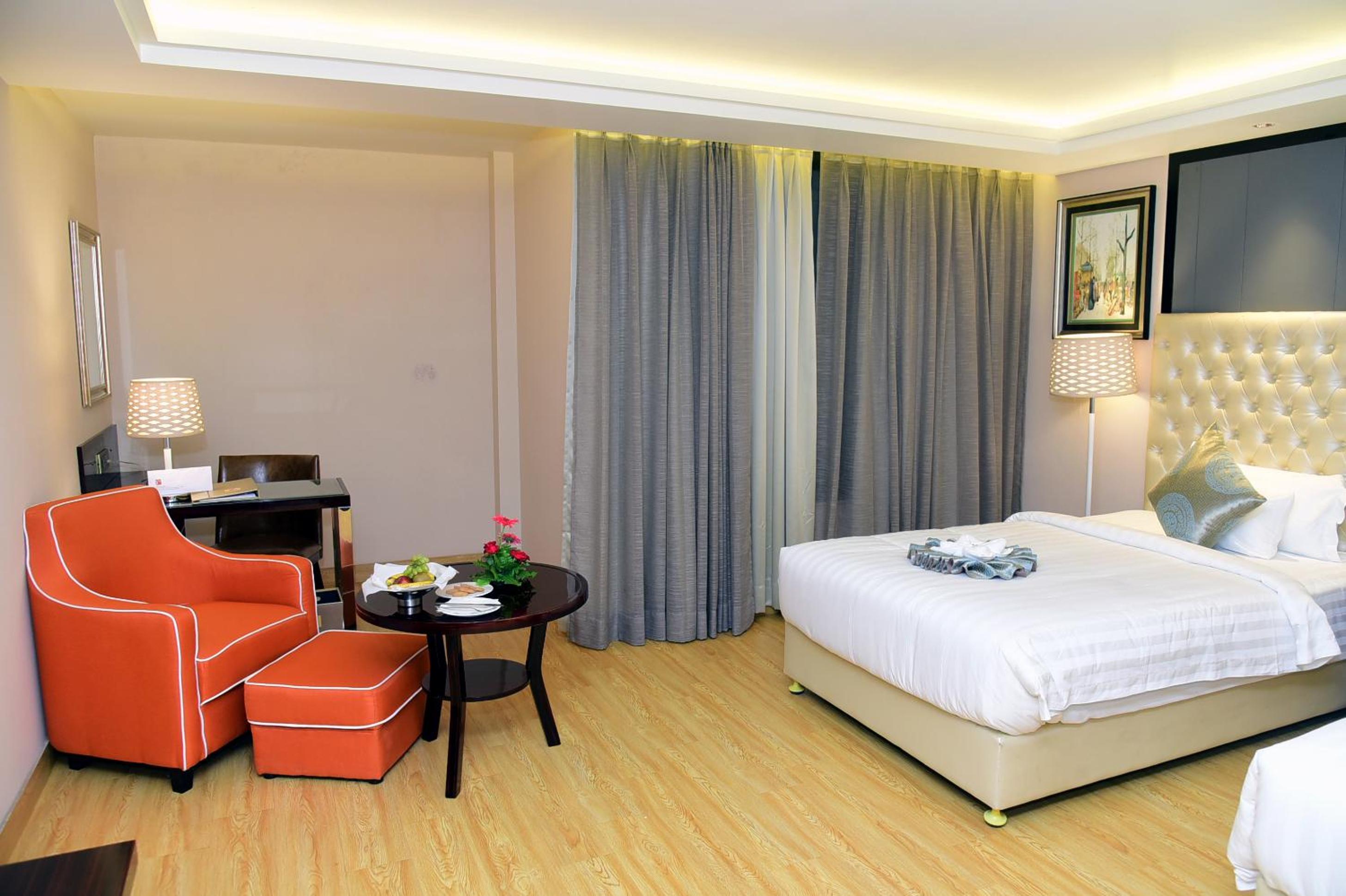 Deluxe Room - Photo 5