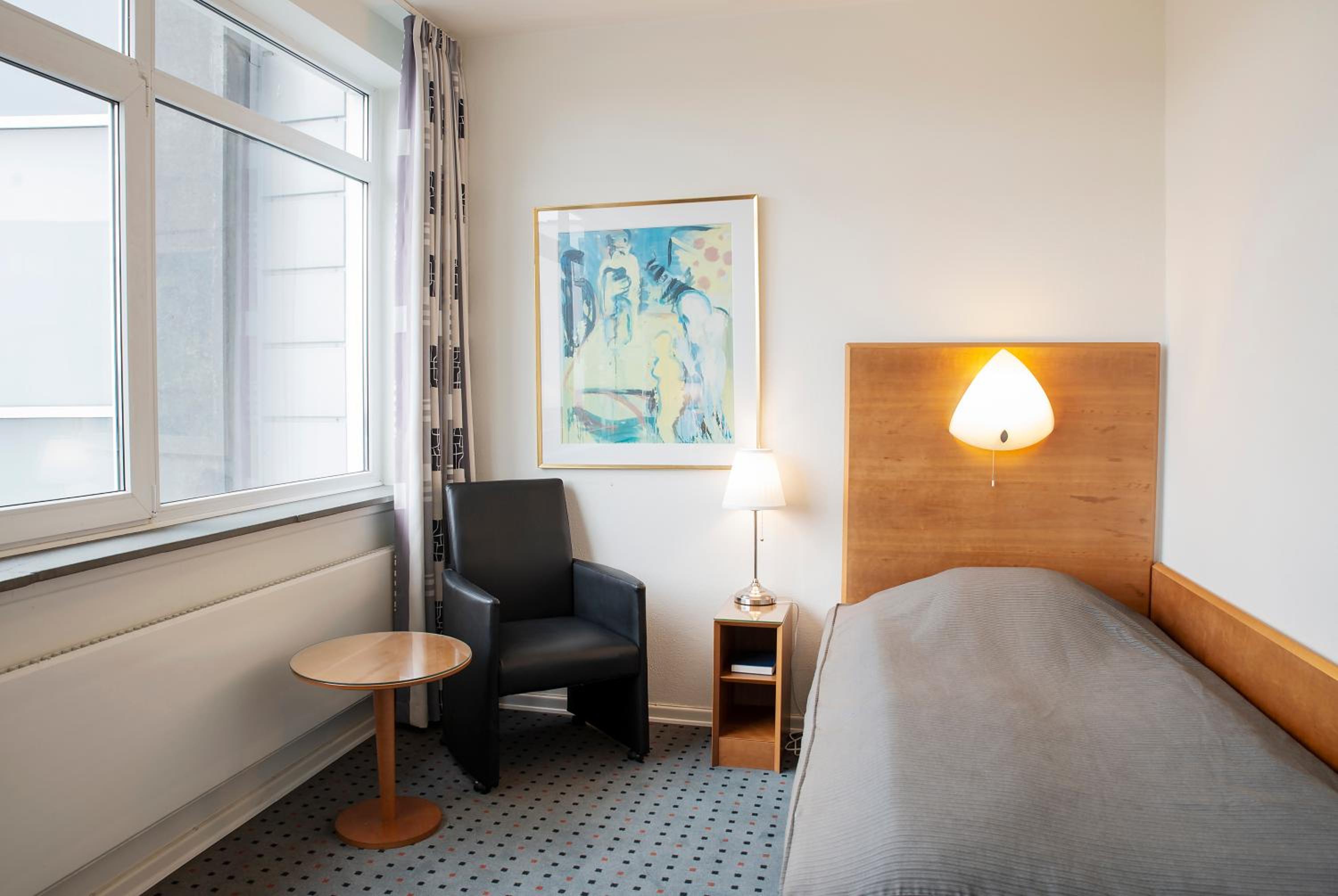 Small Single Room photo 1
