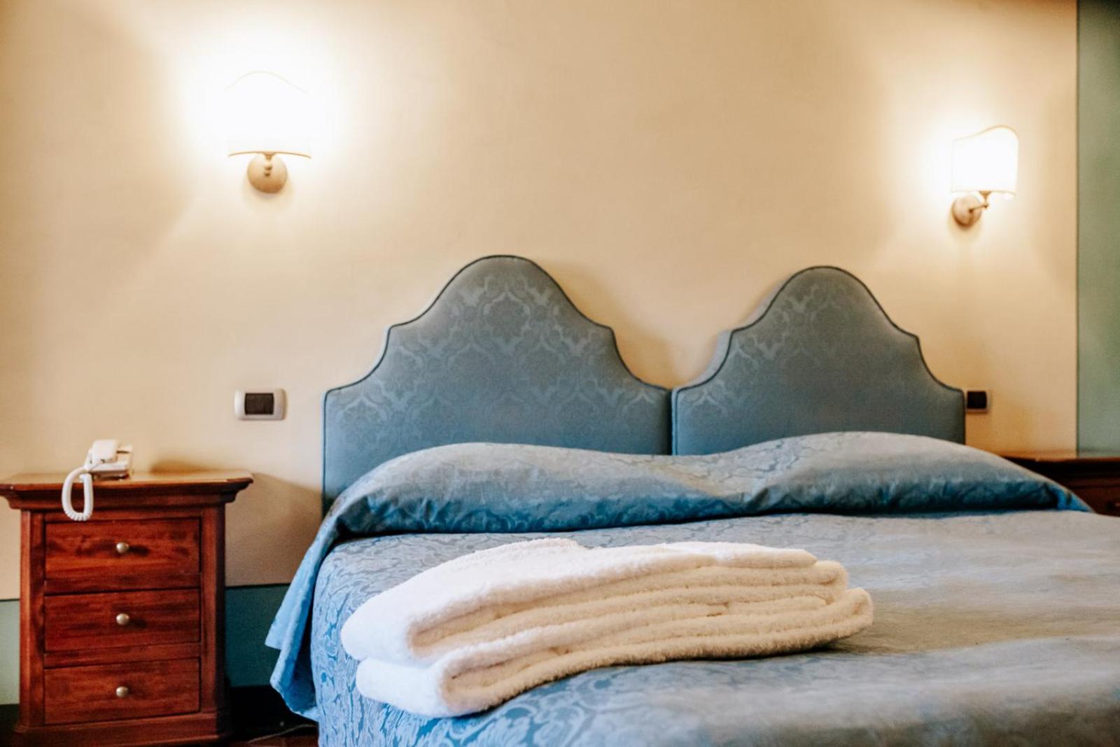 Standard Double Room - Photo 3
