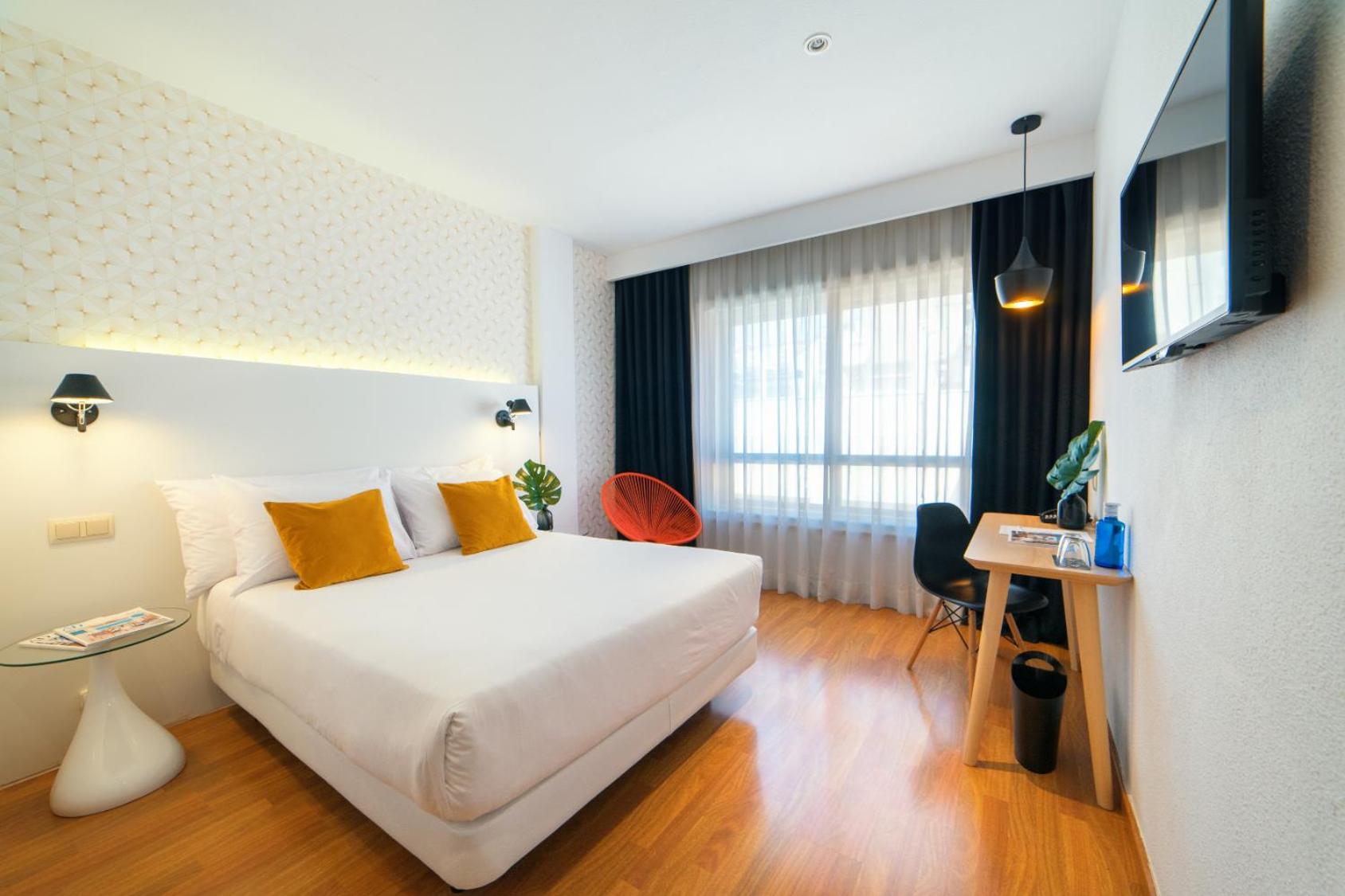 Standard Double or Twin Room photo 3