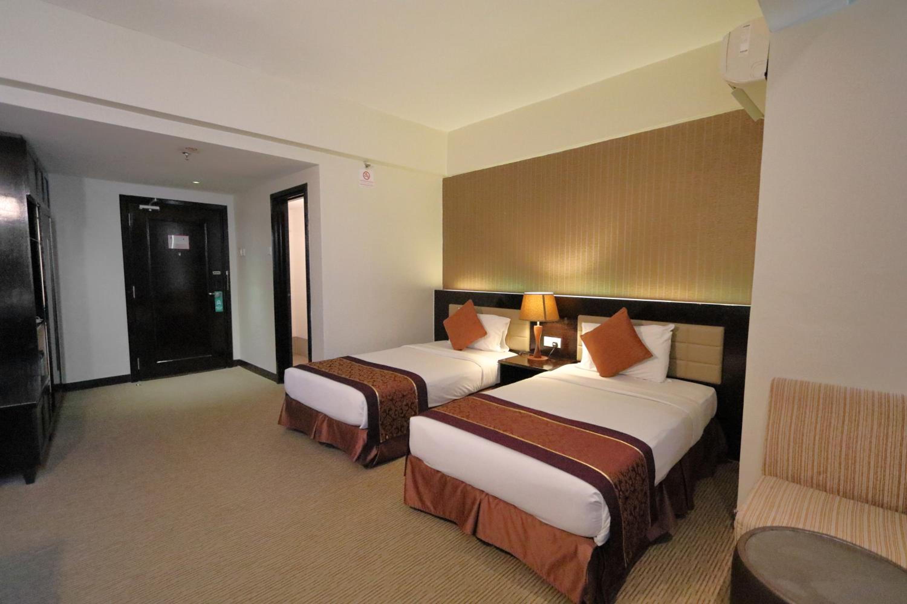 Deluxe Twin Room photo 2