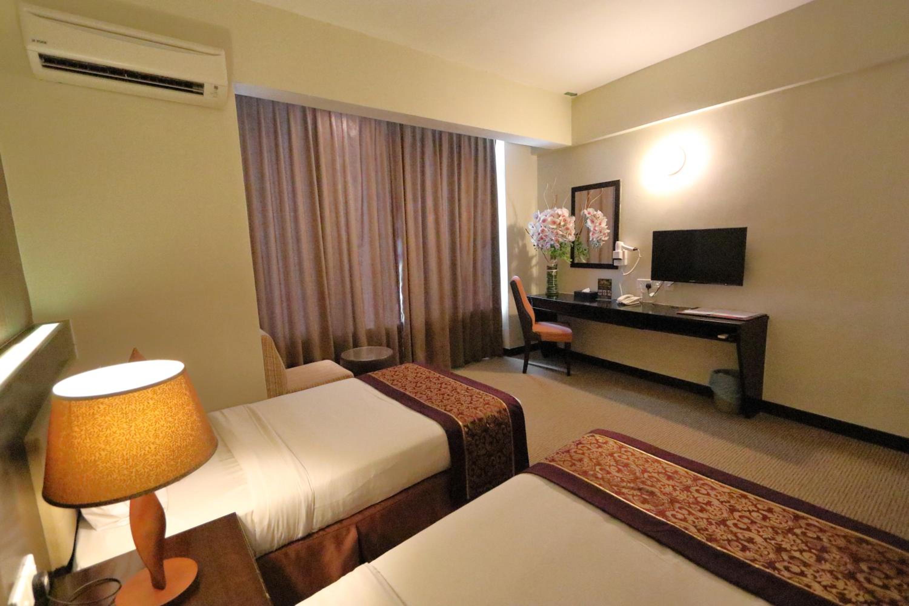 Deluxe Twin Room photo 3