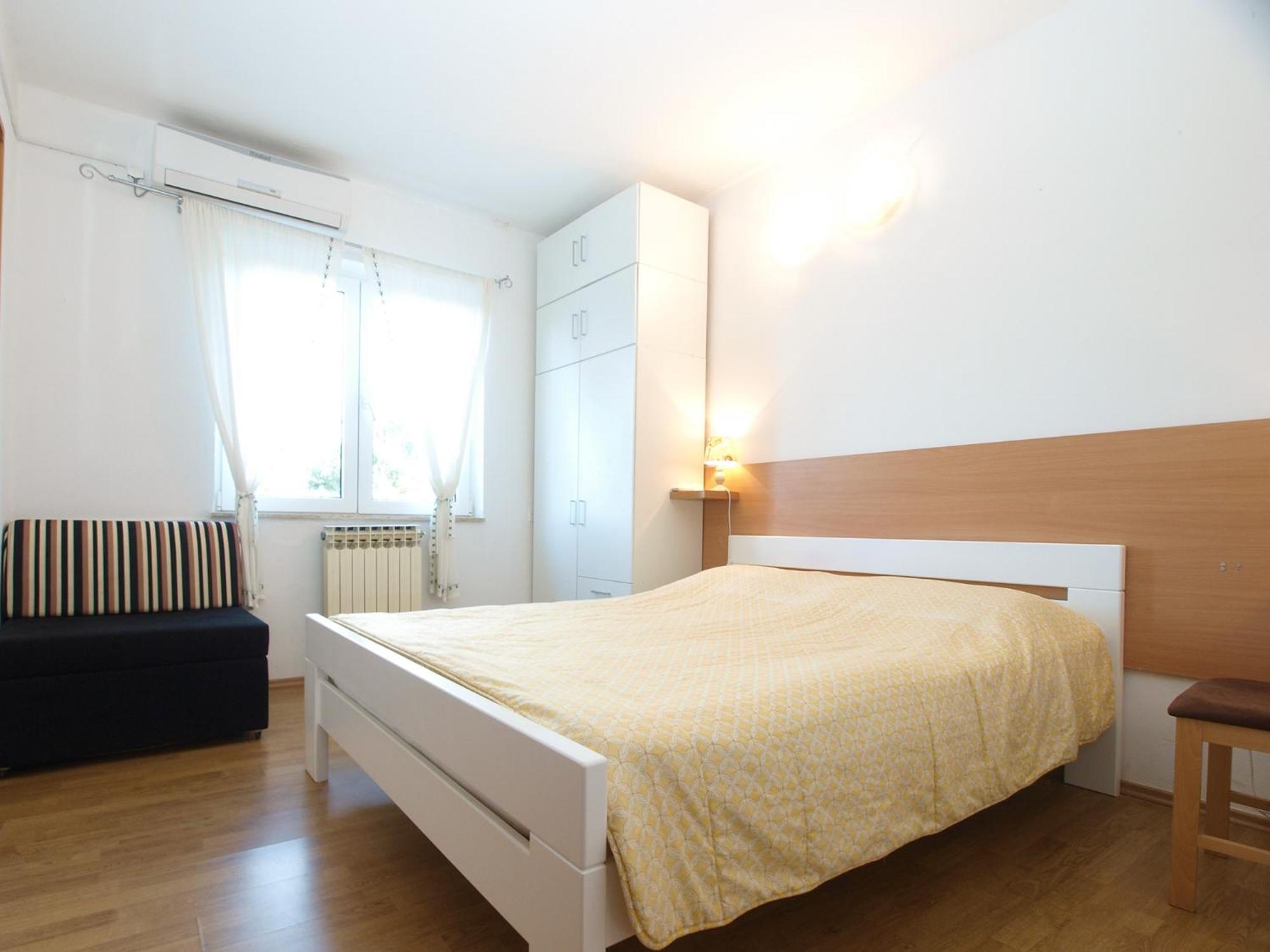 One-Bedroom Apartment photo 3