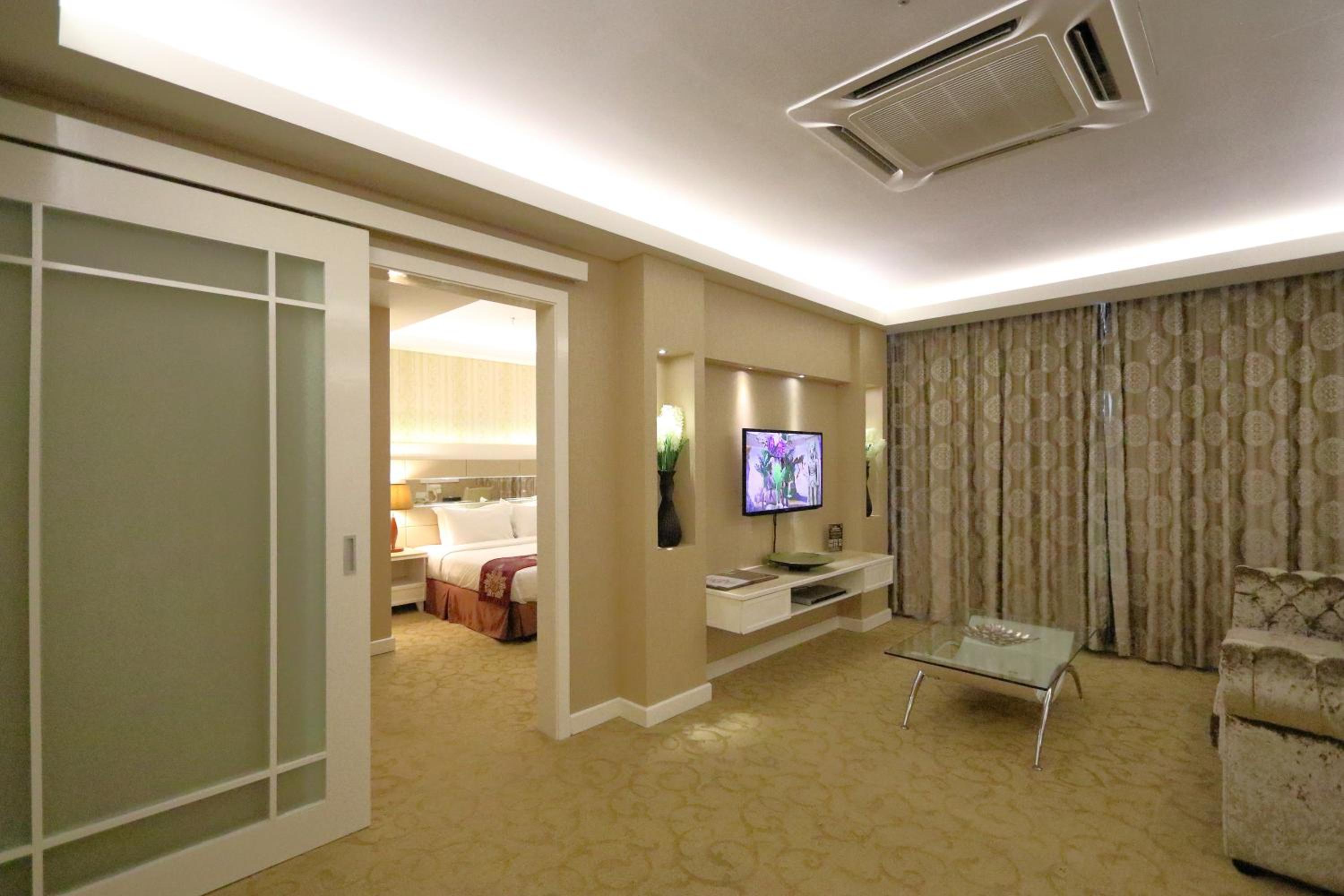 Presidential Suite photo 3