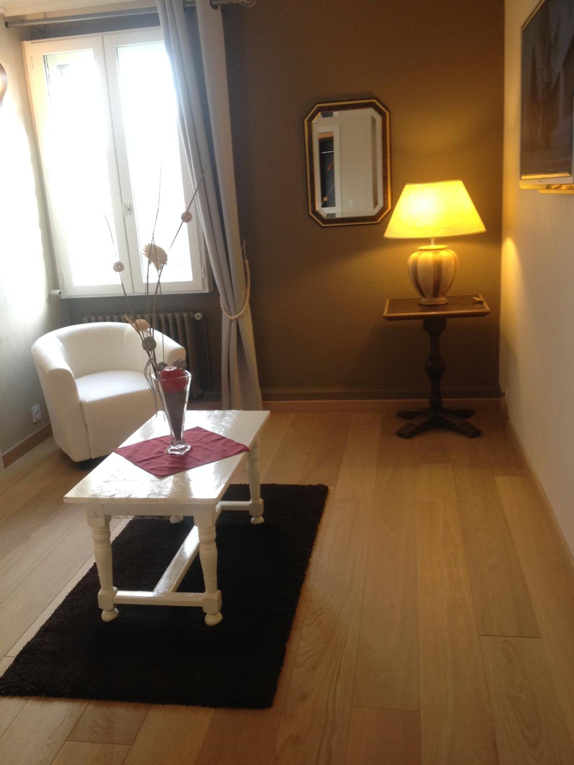 Suite - Photo 5