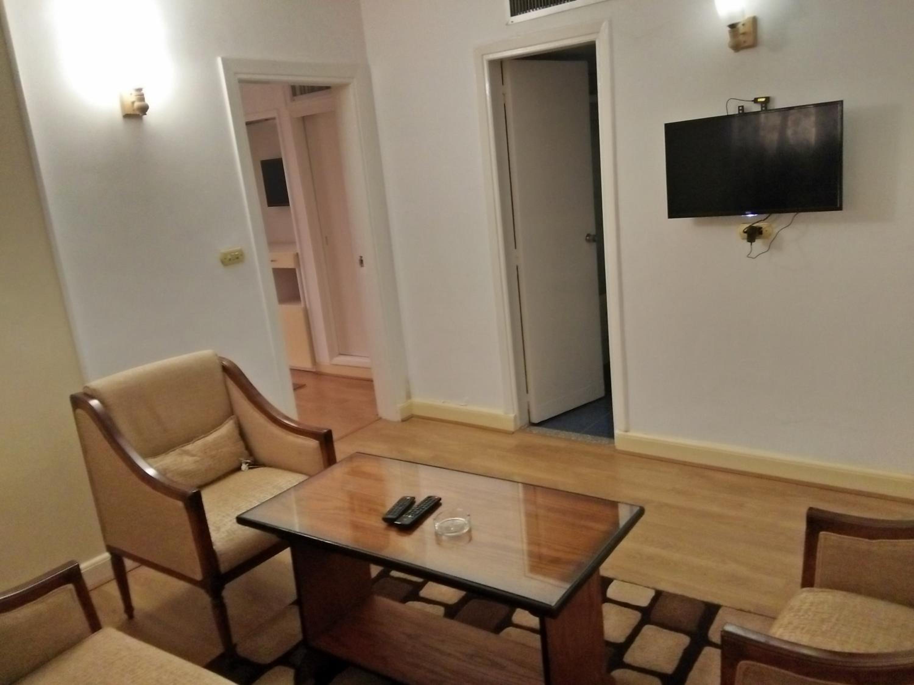 Deluxe Suite