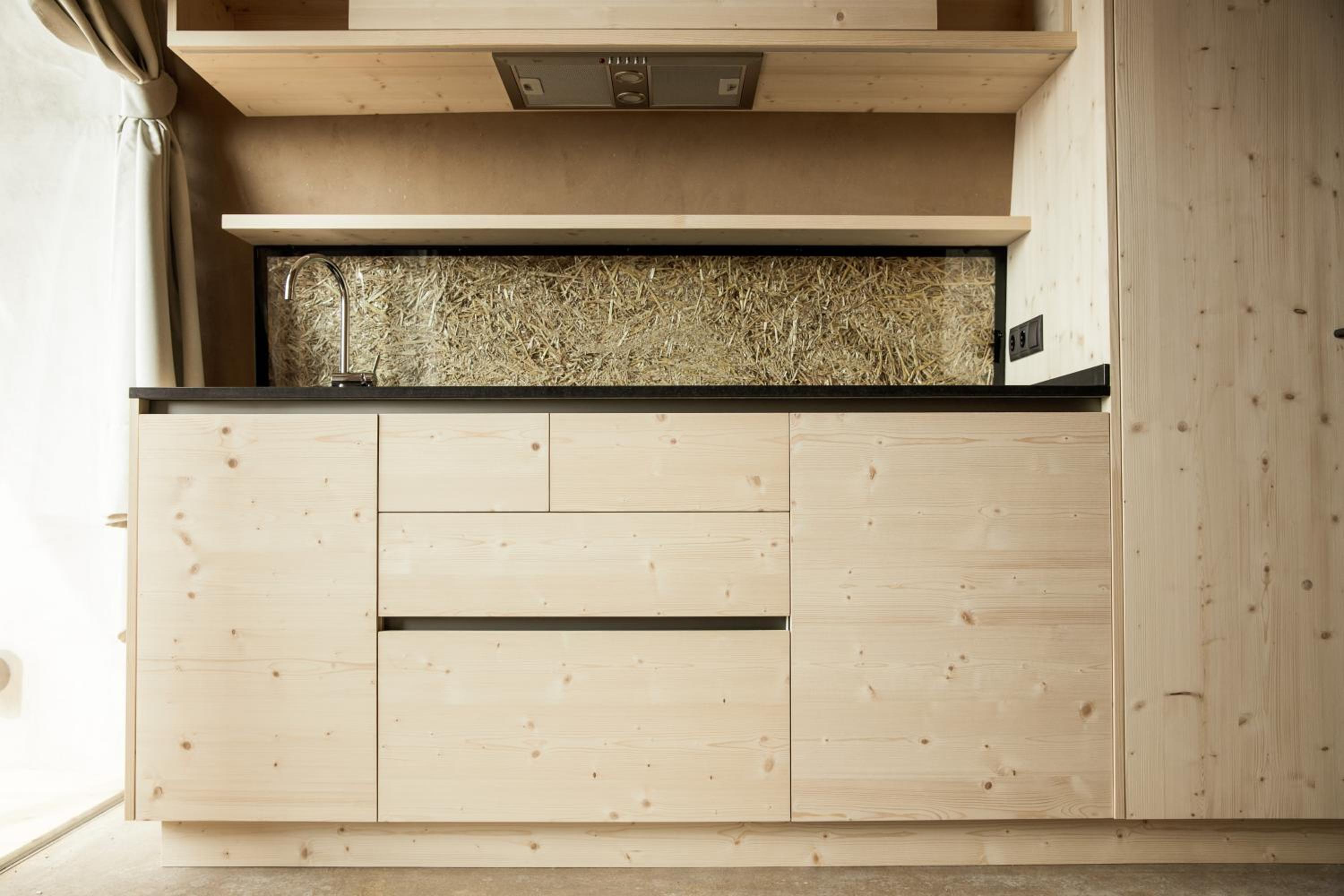 Studio Apartment photo 3