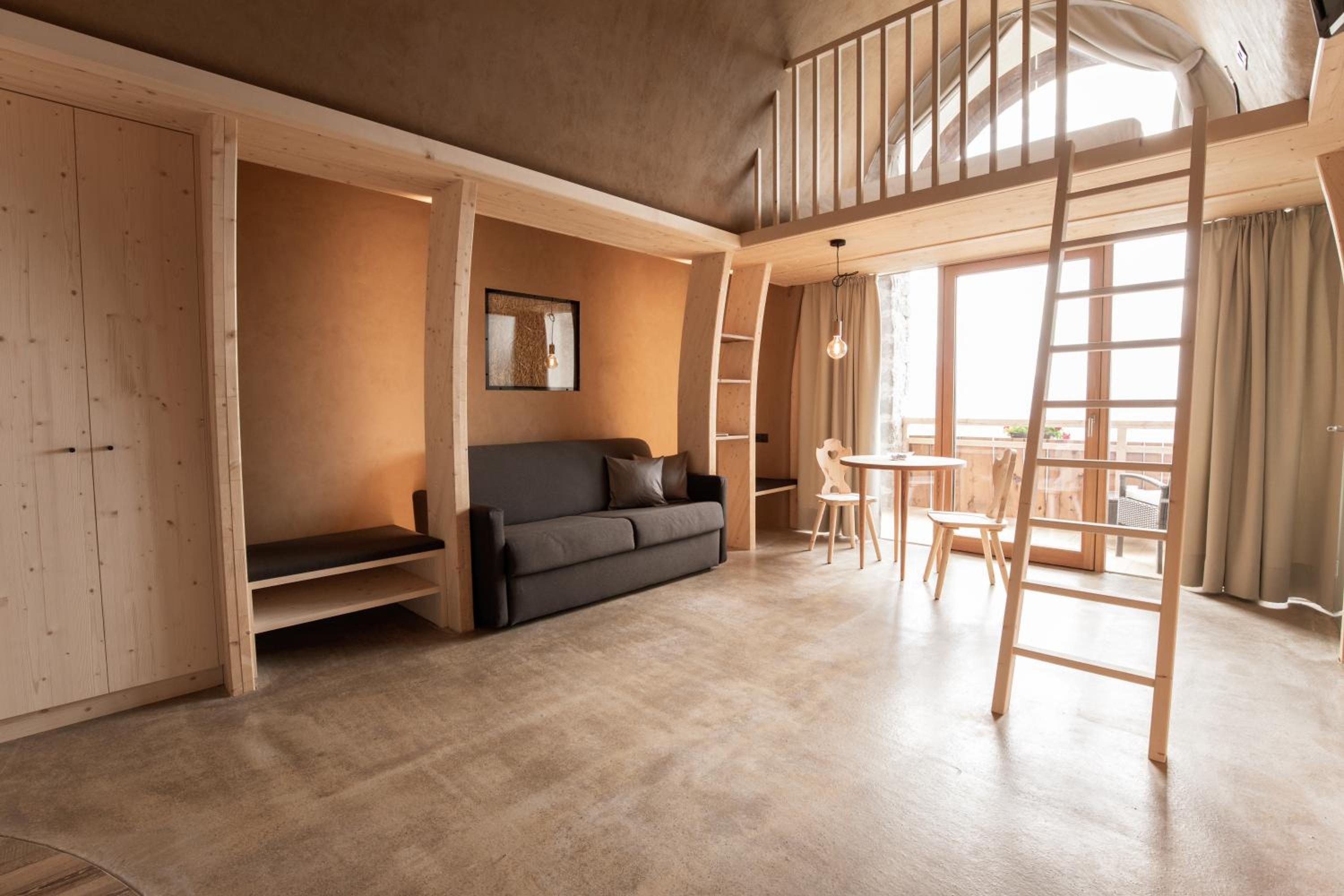 Studio Apartment photo 1