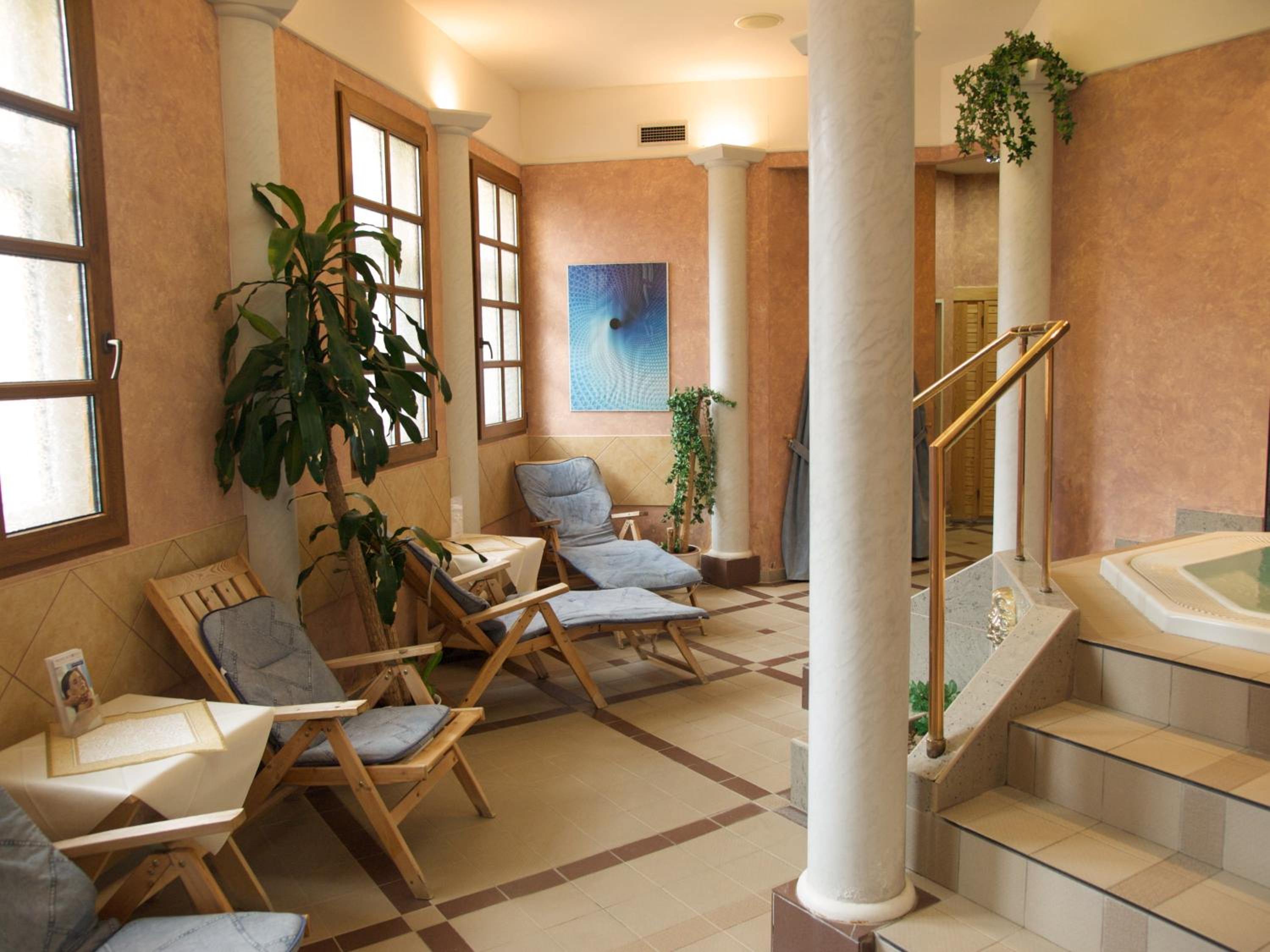 Standard Double or Twin Room with Balcony - Photo 2