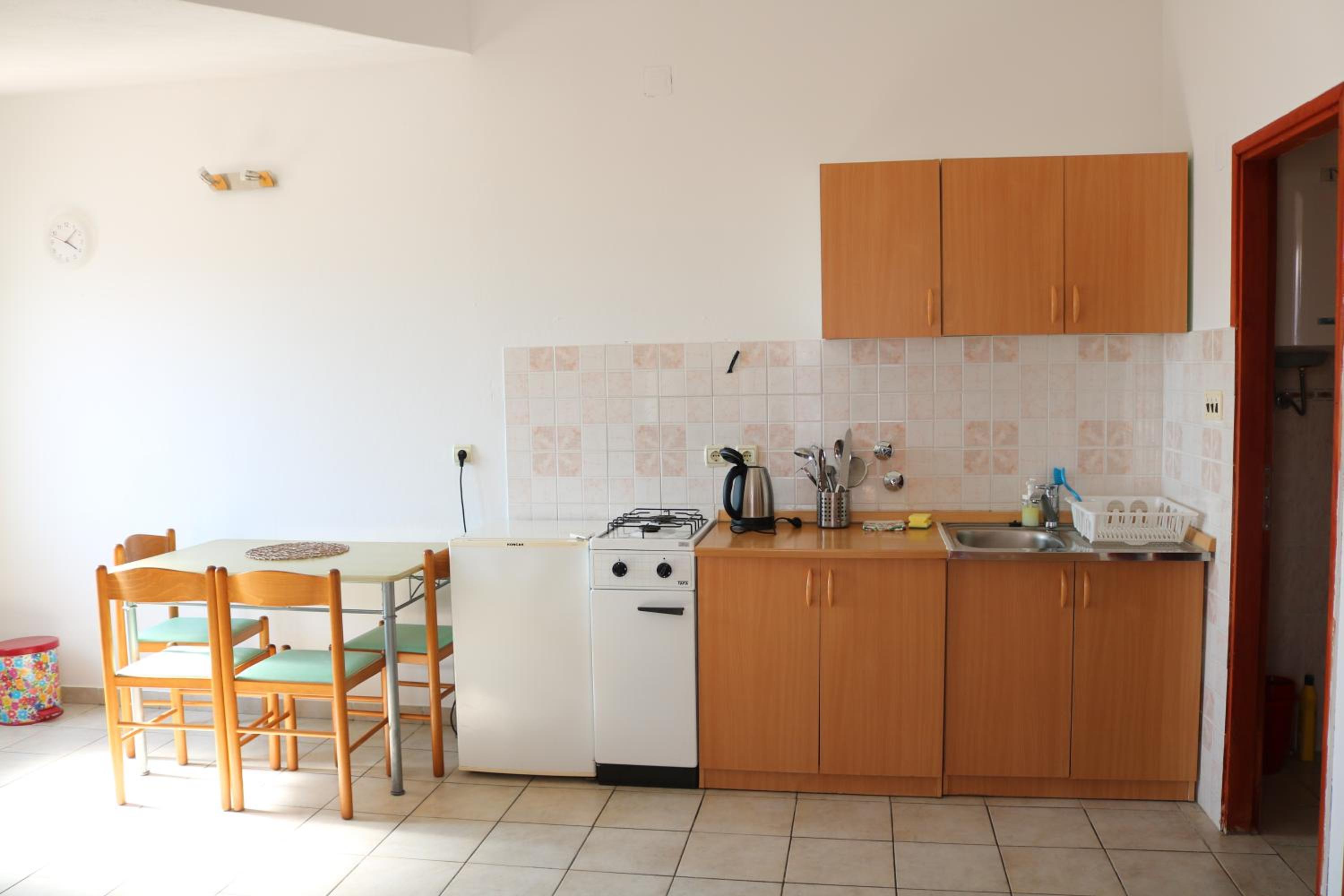 Apartment with Sea View - Photo 3