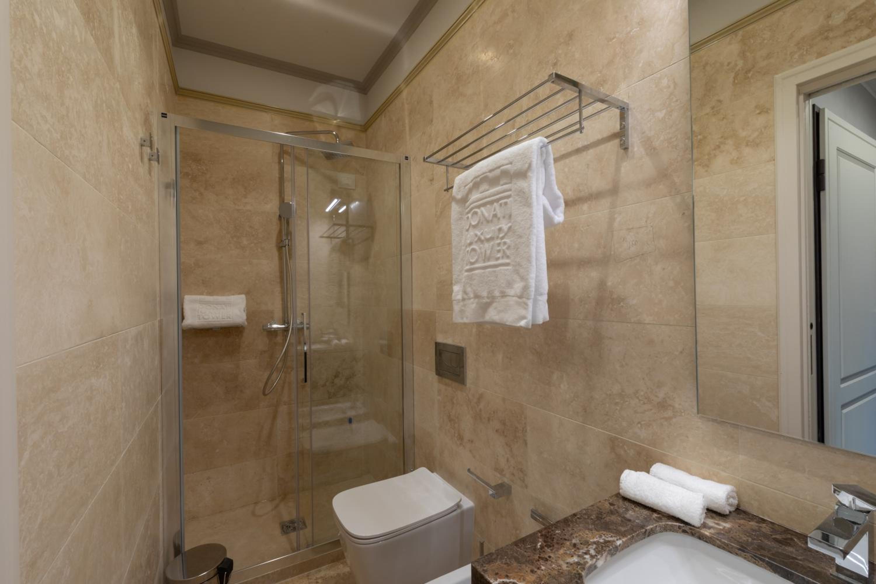 Leonardo - Deluxe King Suite with Duomo View