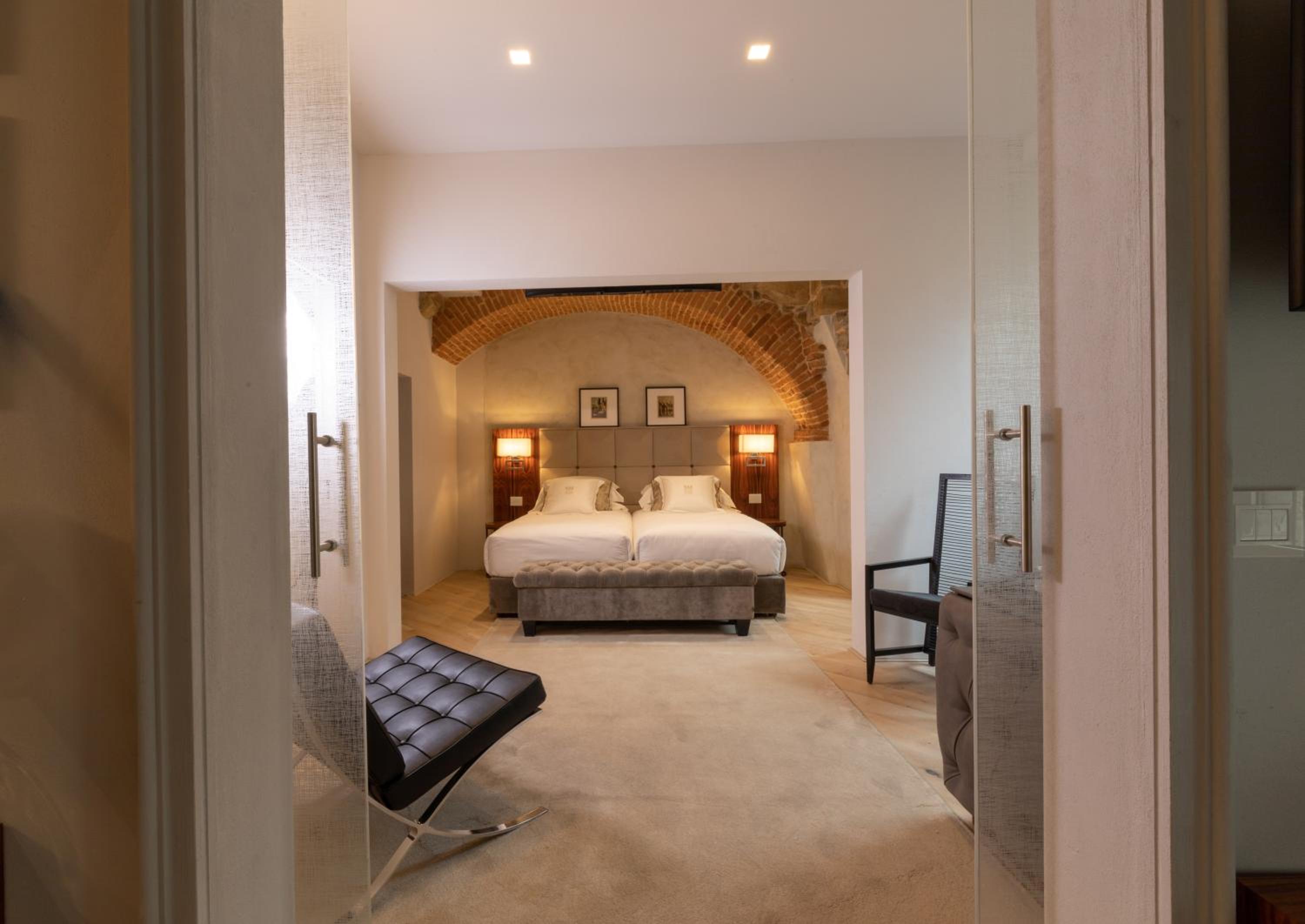 Giorgio Vasari - Suite with Private Sauna and Jacuzzi® thumbnail 6